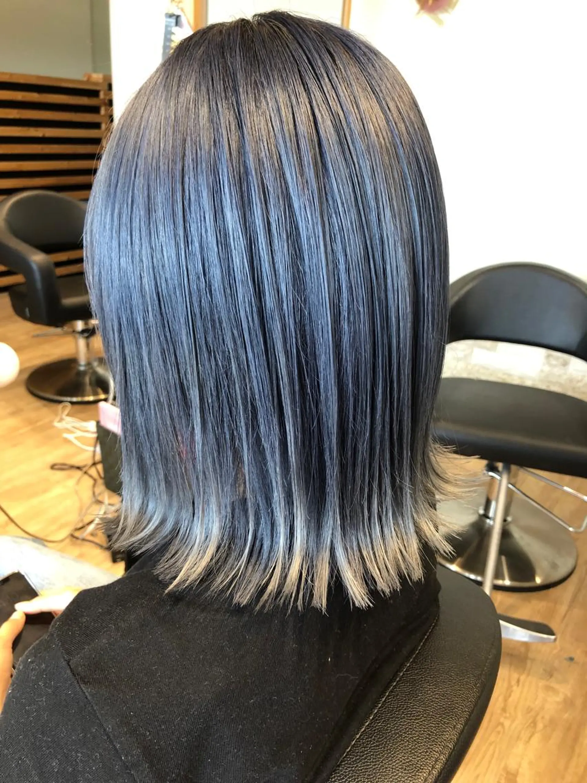 カラー 早川 真幸のヘアスタイル
