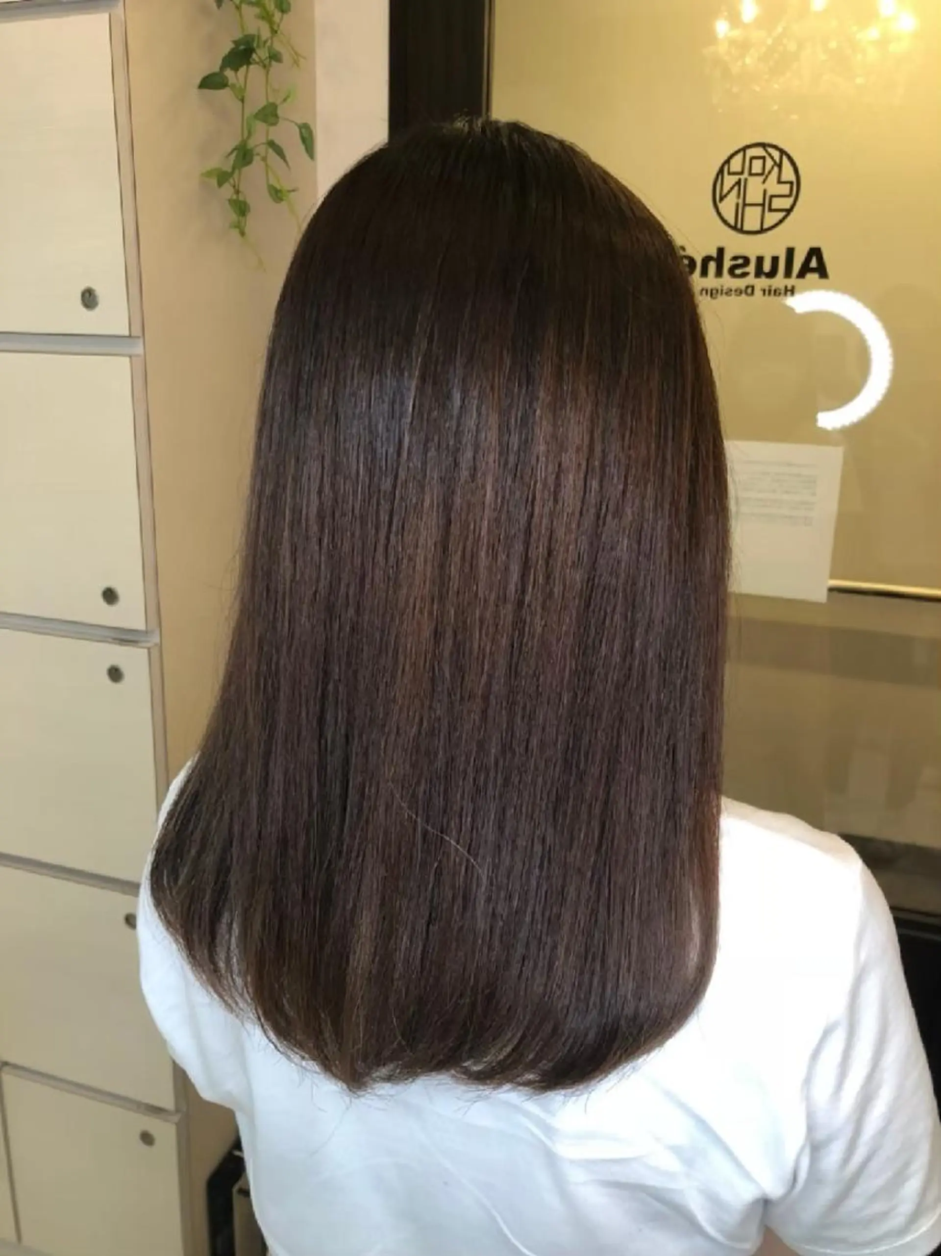 ロング カラー alushe 岡 陽子のヘアスタイル