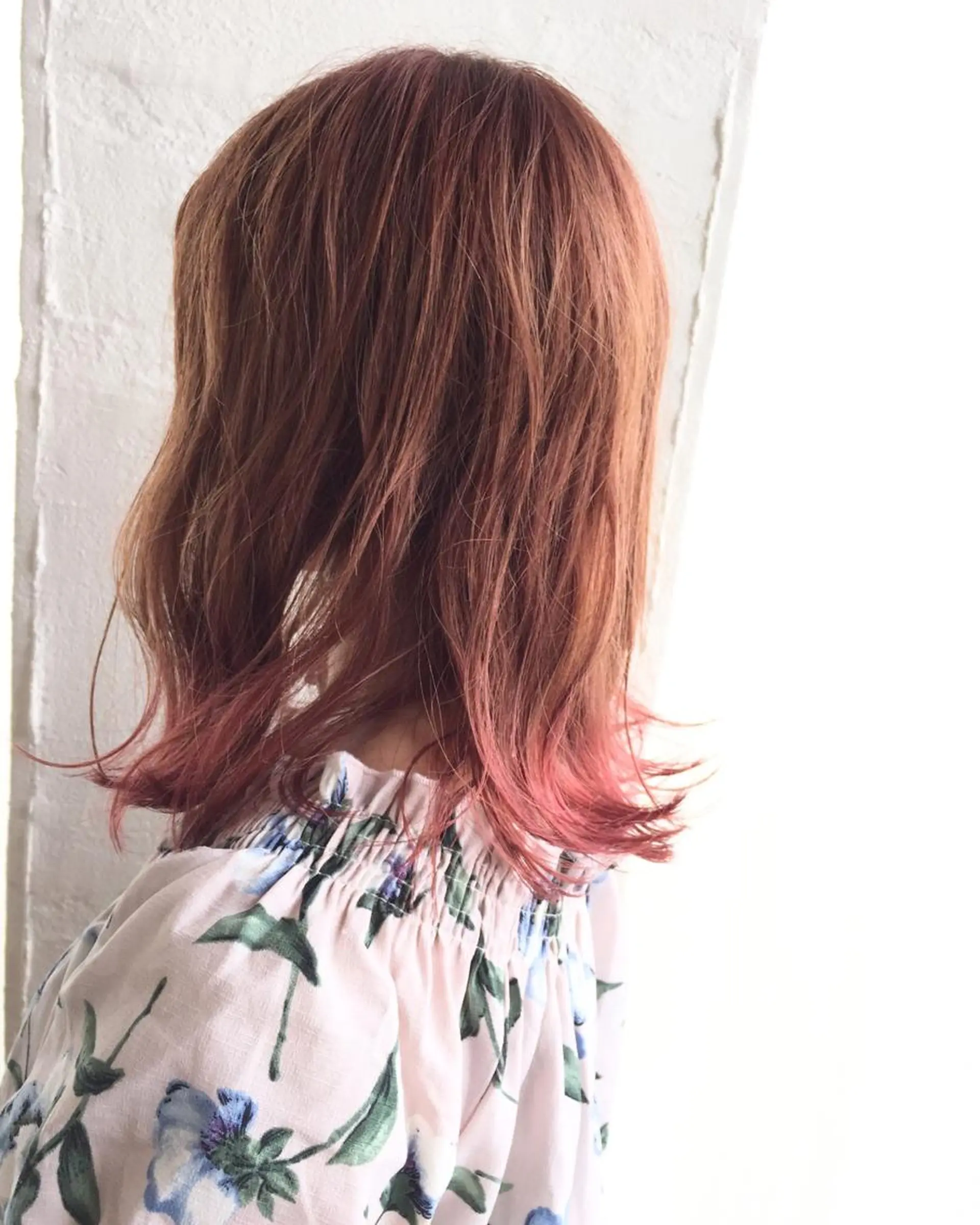 ミディアム カラー aW HAIRカンノ カナエのヘアスタイル