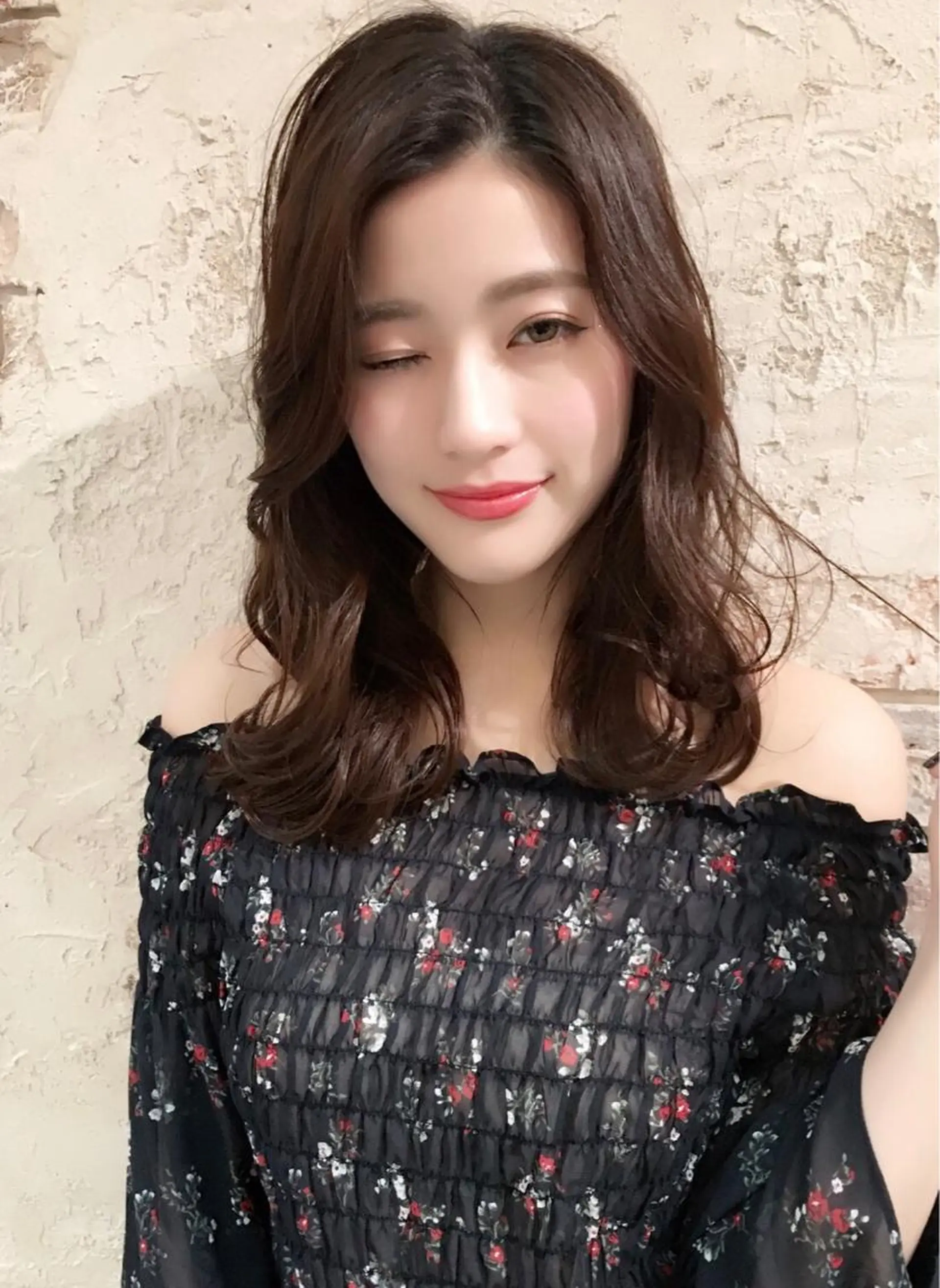 セミロング 山本翔一郎 韓国顔周りレイヤーのヘアスタイル