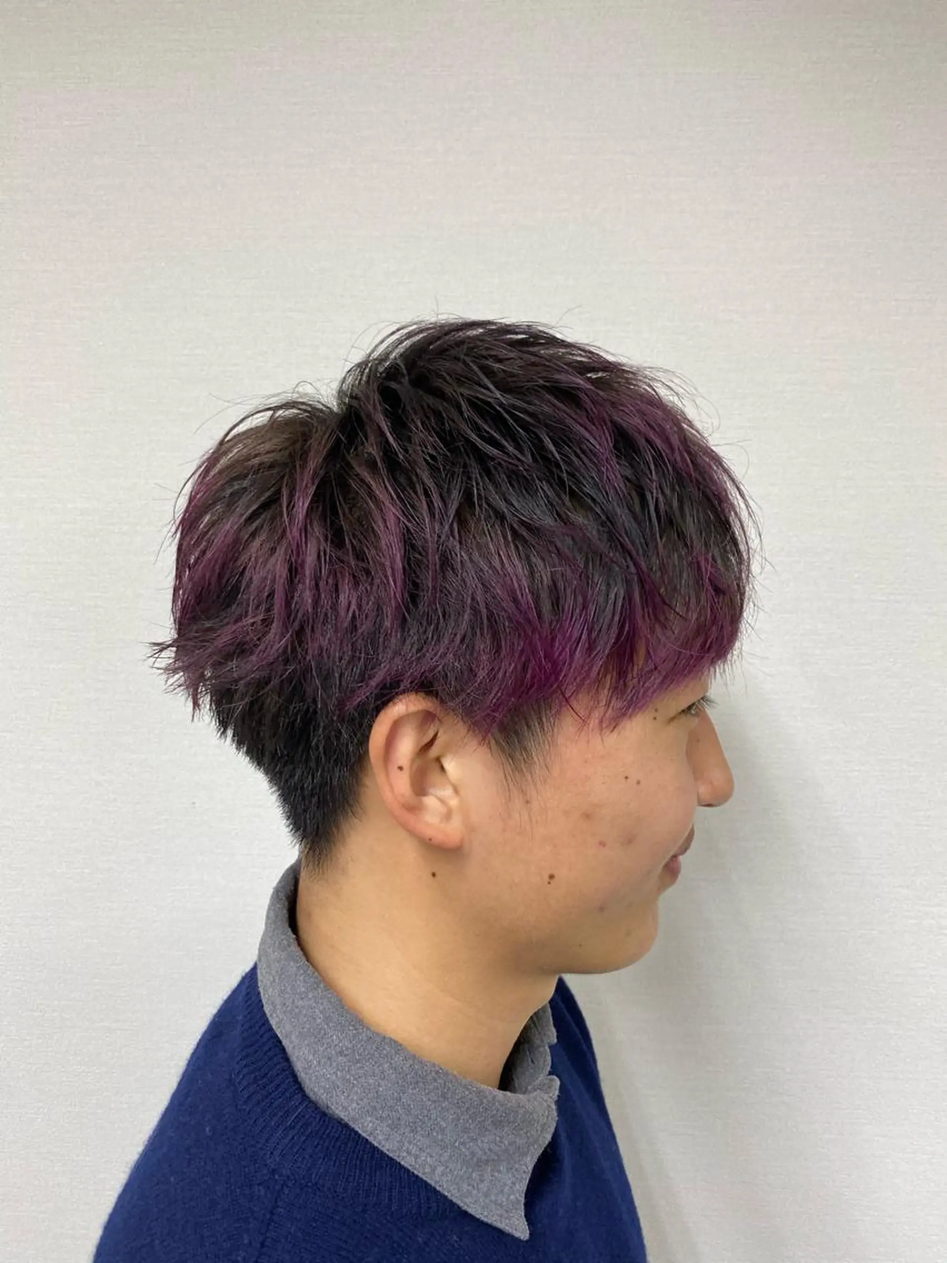 ショート カラー メンズ グラデーションカラー パープルカラー 寳泉 章弘のヘアスタイル