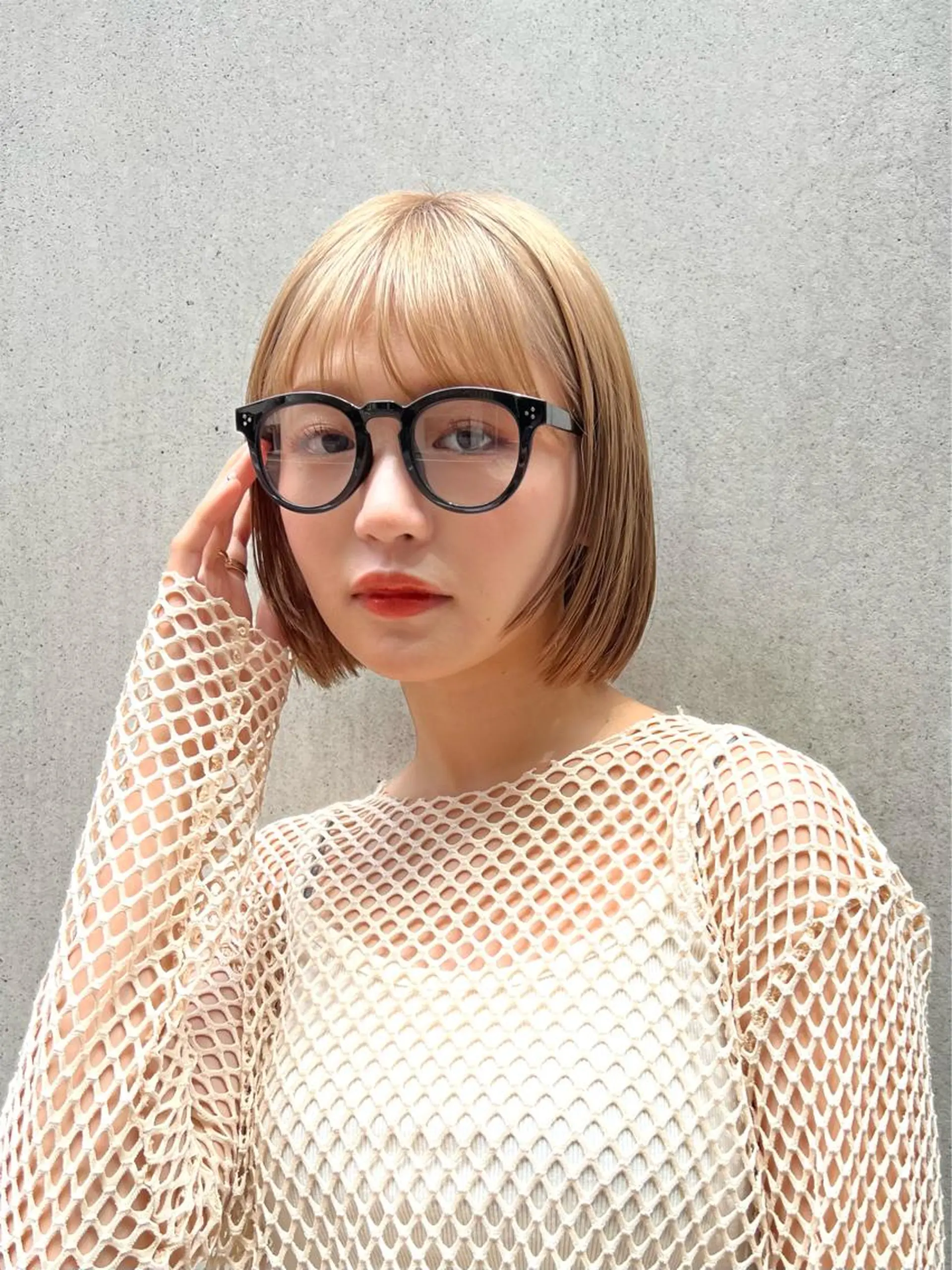 ミディアム カラー ベージュカラー 透明感カラー グレージュ ボブ カット ヘアカラー トリートメント レイヤー専門家 ダブルカラー修のヘアスタイル