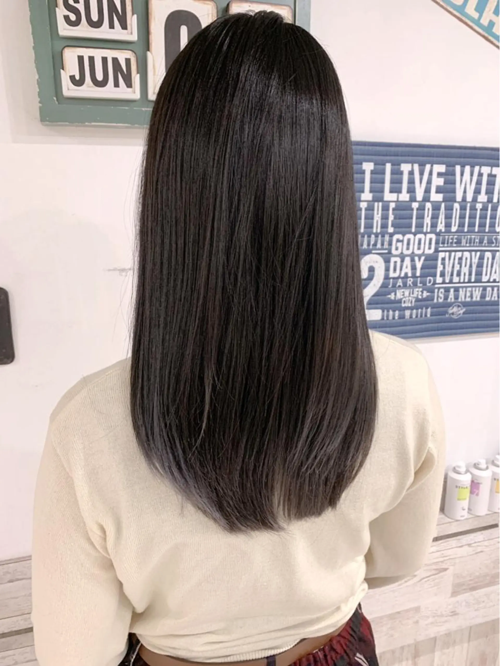 セミロング カラー カット ヘアカラー 京都大人女性ショート 徒歩1分/秋山のヘアスタイル