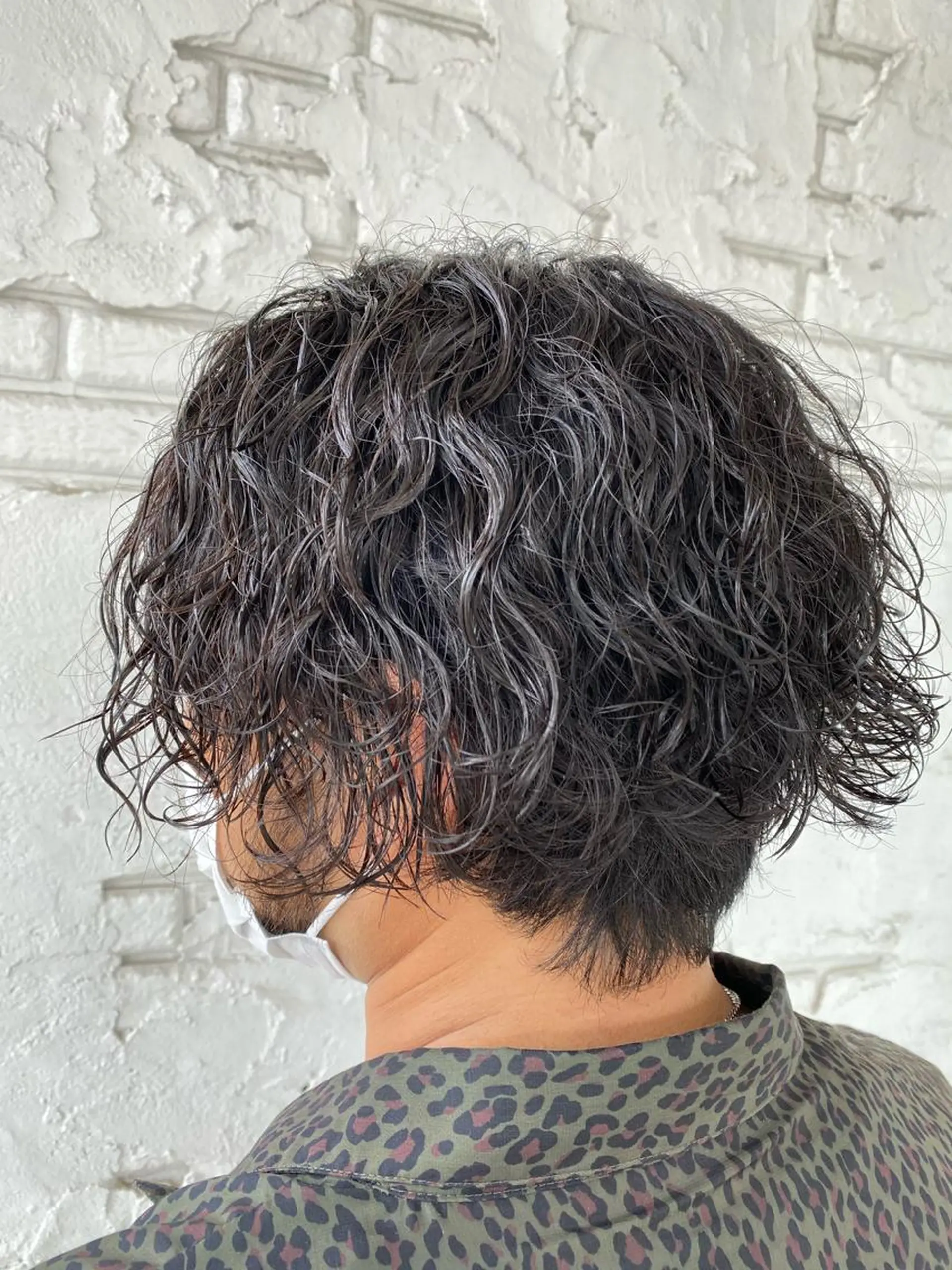 パーマ メンズ 尾崎 優也のヘアスタイル