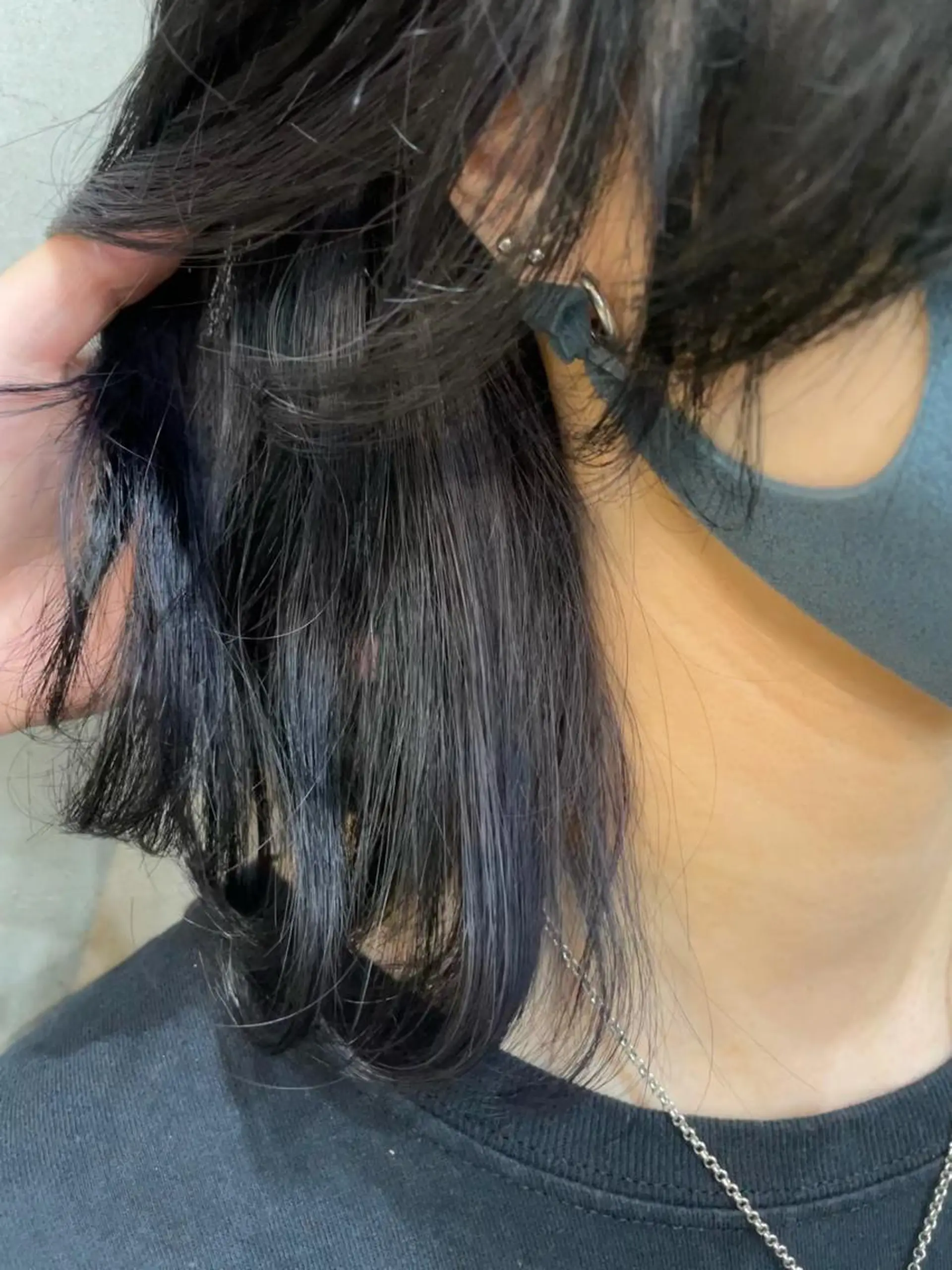 ミディアム カラー アッシュ インナーカラー ラベンダーカラー ラベンダーアッシュ ヘアカラー トリートメント 【ピンク/韓国ヘア/ ヘアセット】亜海のヘアスタイル