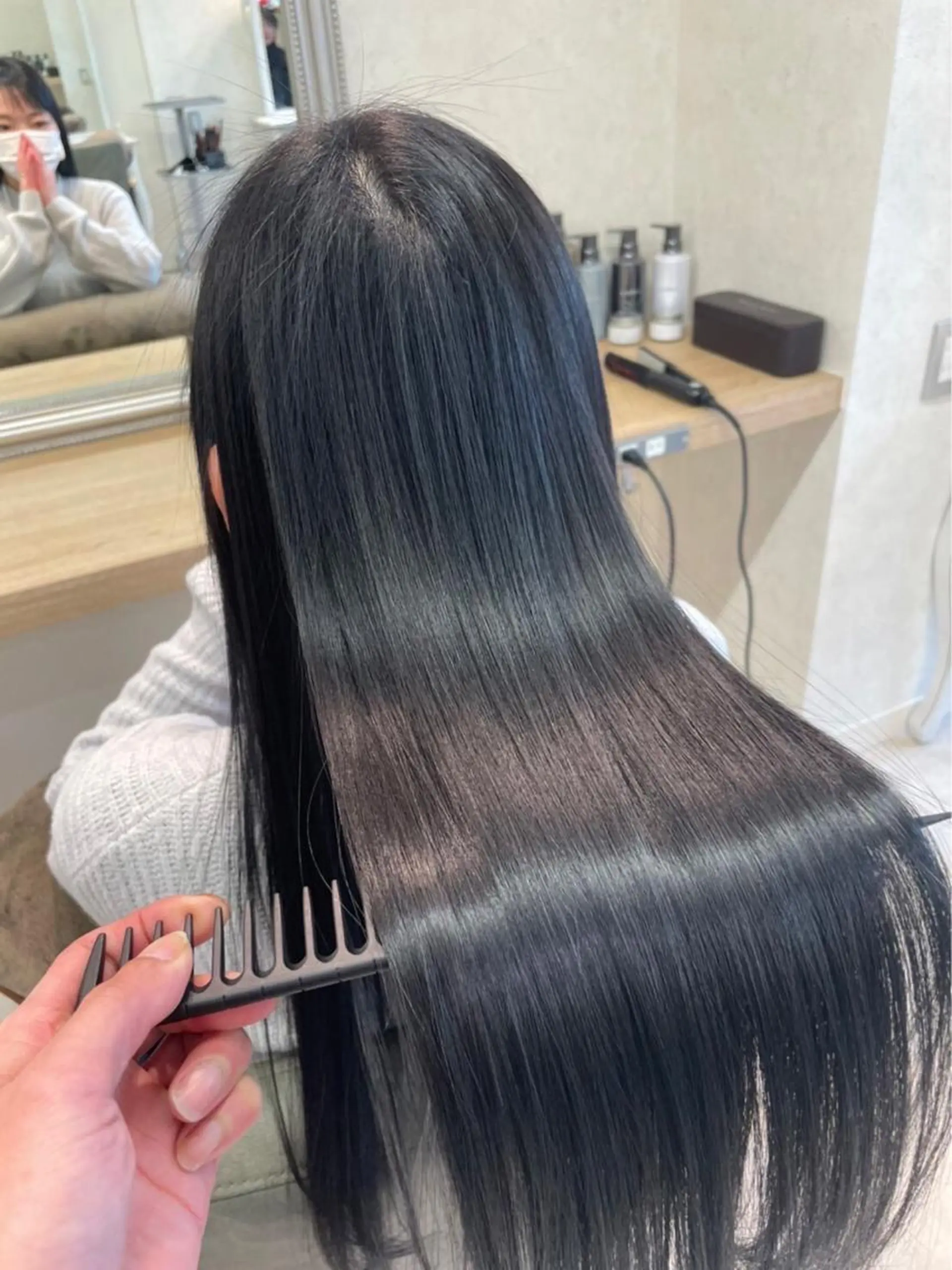ロング ヘアカラー 縮毛矯正 似合わせパーマ 渡辺尚暉のヘアスタイル