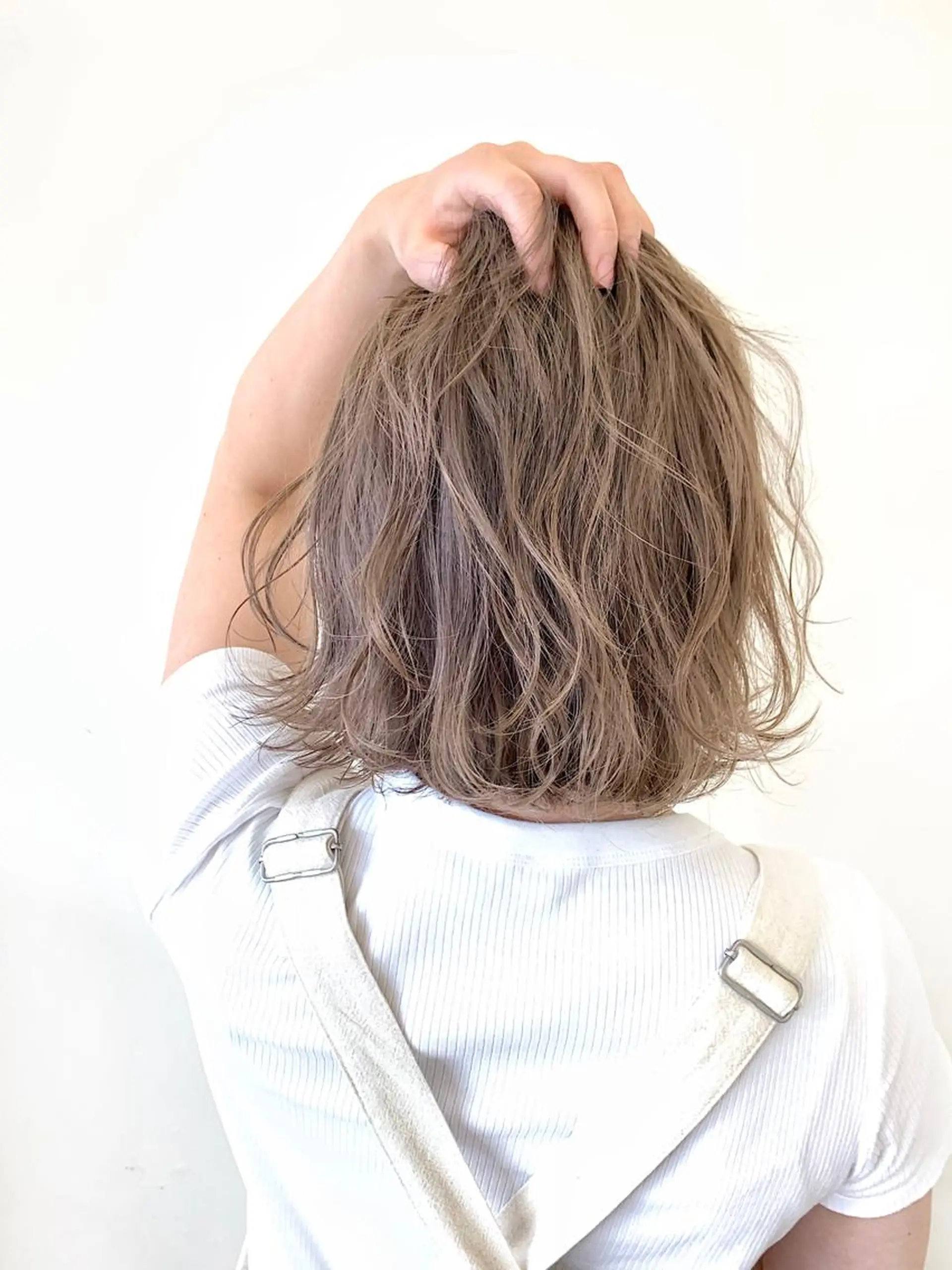 ショート カラー 杉村 未来のヘアスタイル