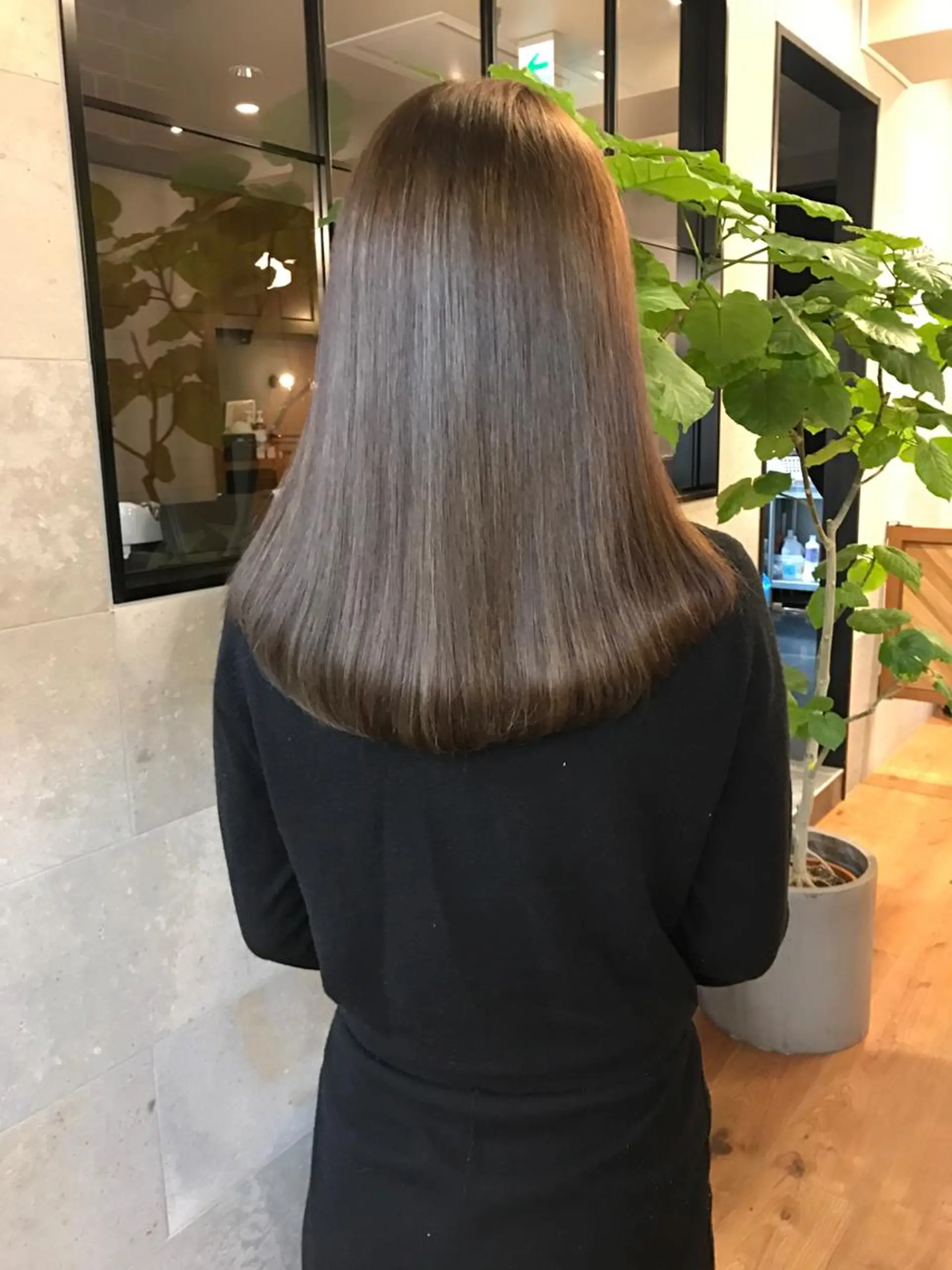 セミロング 開發 智也のヘアスタイル