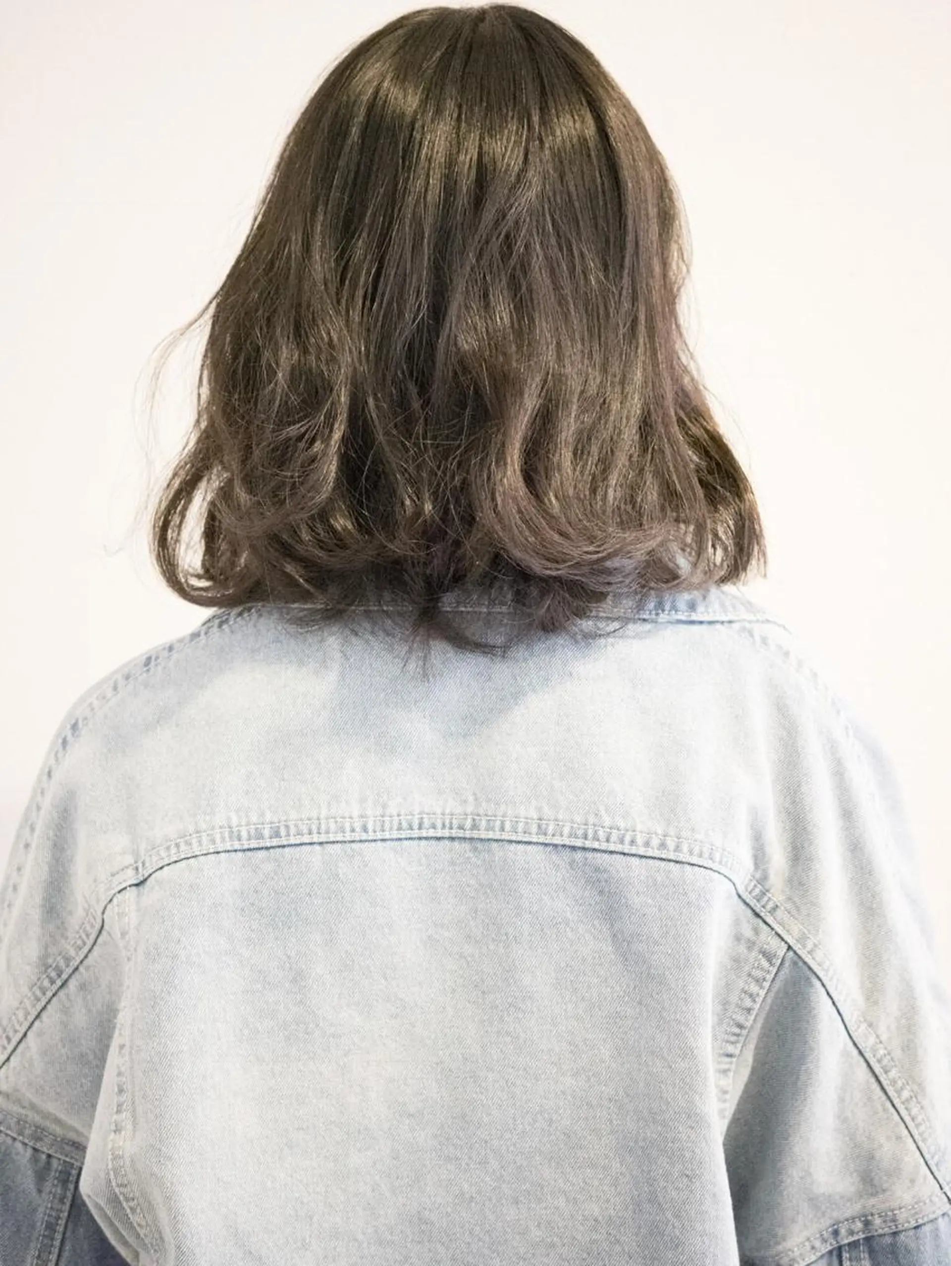 ミディアム 金澤 愛のヘアスタイル