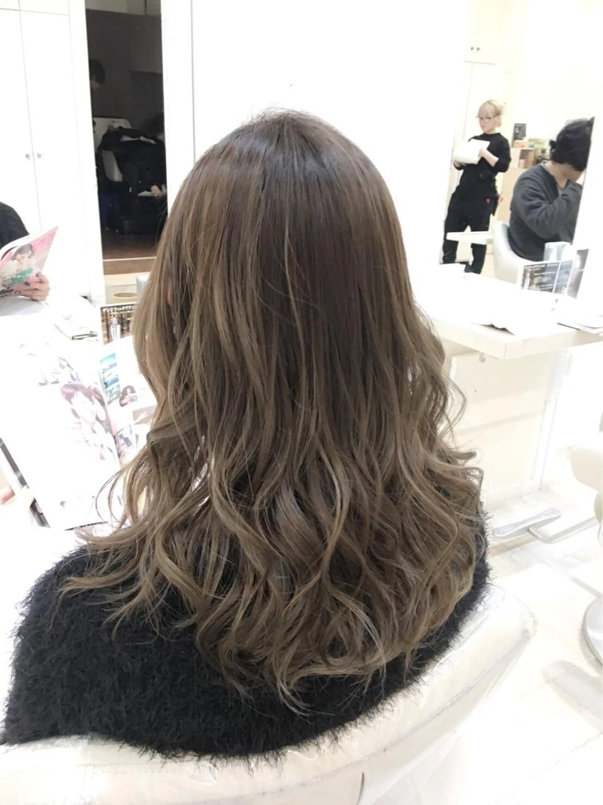 カラー 三浦 祐里のヘアスタイル