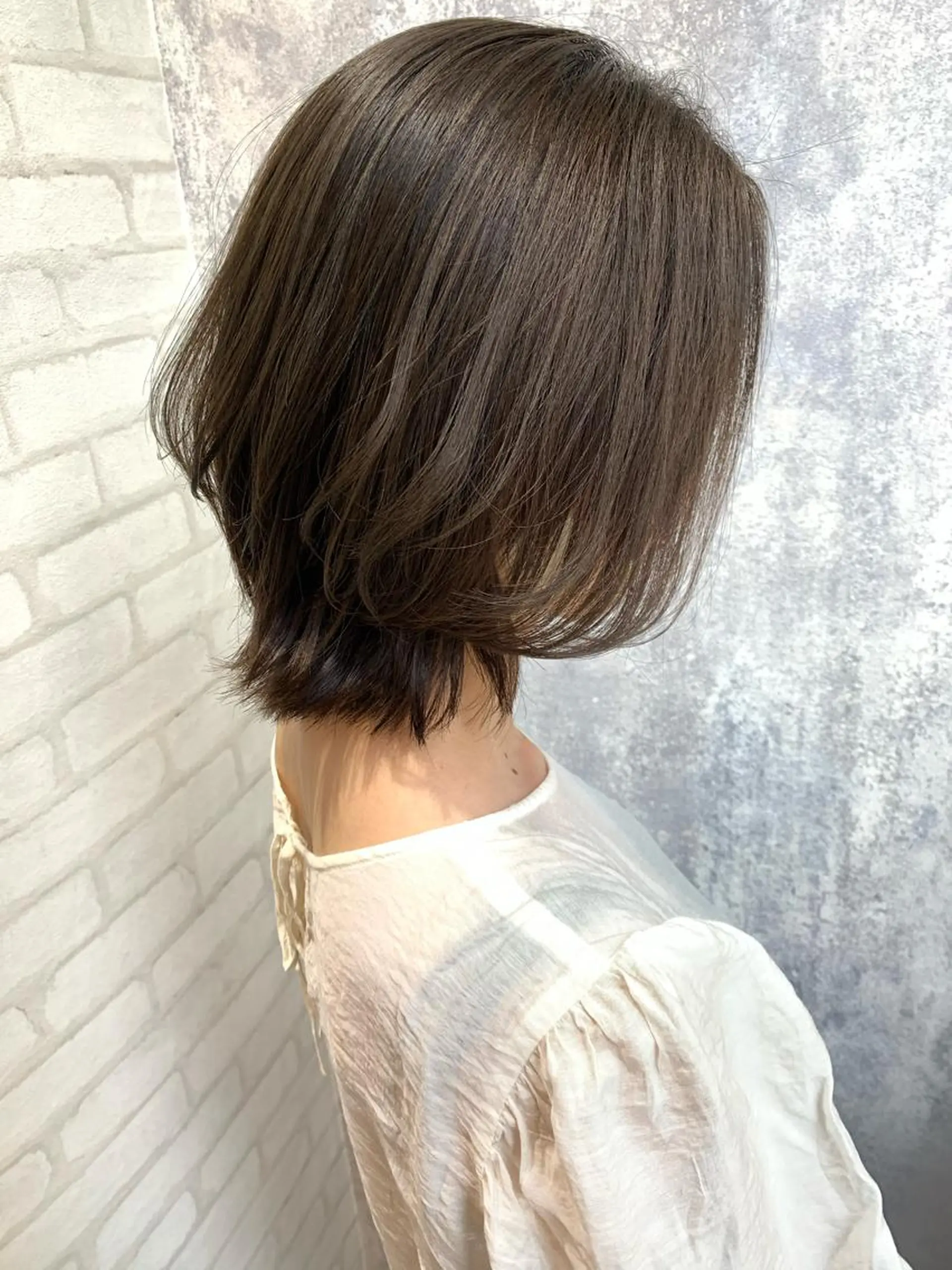 ミディアム ボブレイヤー ミディアムパーマ アッシュ ボブ 外国人風カラー カット ヘアカラー トリートメント Zina福岡天神🪞 髪質改善🪞レイヤーのヘアスタイル