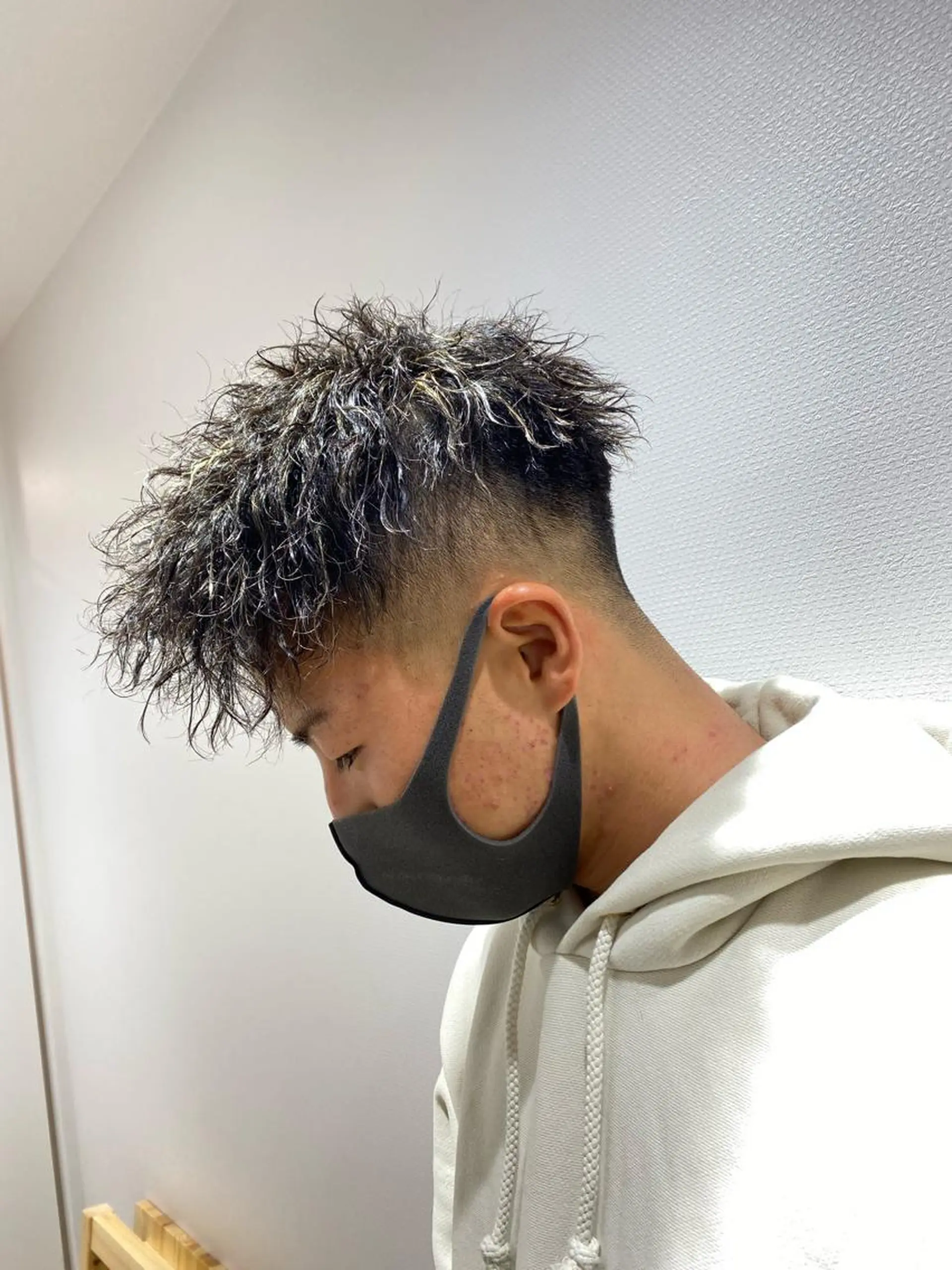 ショート カラー パーマ カット 渋谷【メンズ職人】 ツイスパ・メッシュのヘアスタイル