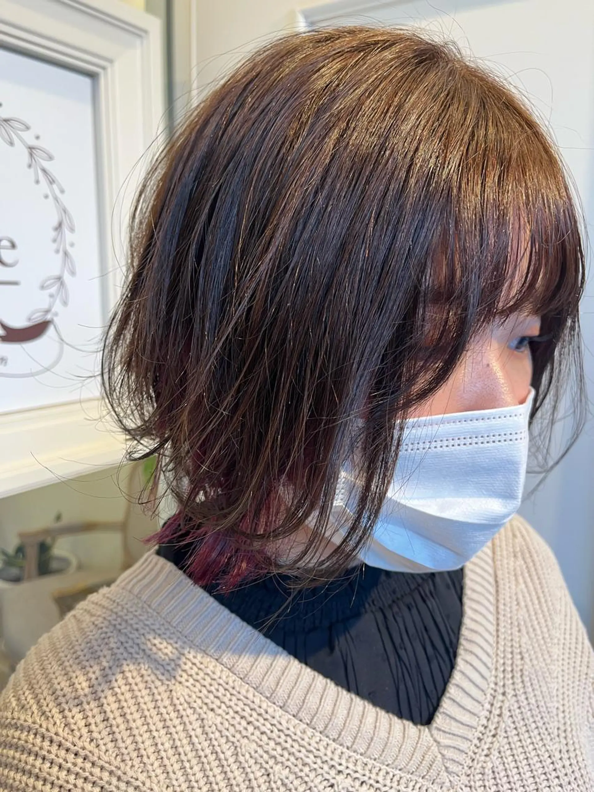 ミディアム izumi （いずみ）のヘアスタイル
