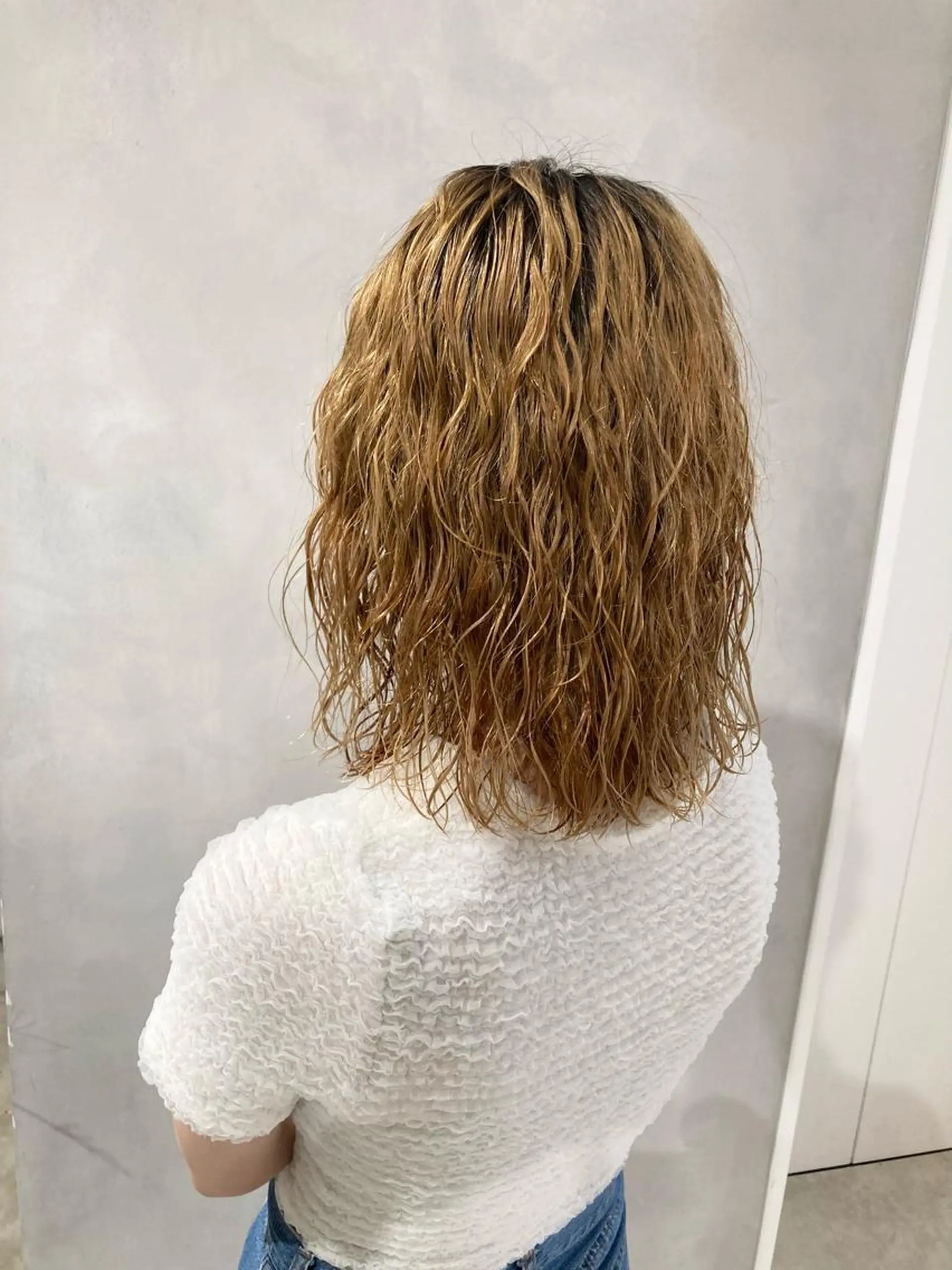 ミディアム パーマ ミディアムパーマ ✳️ウルフ/メンズ/ スパイラルパーマ✳️のヘアスタイル