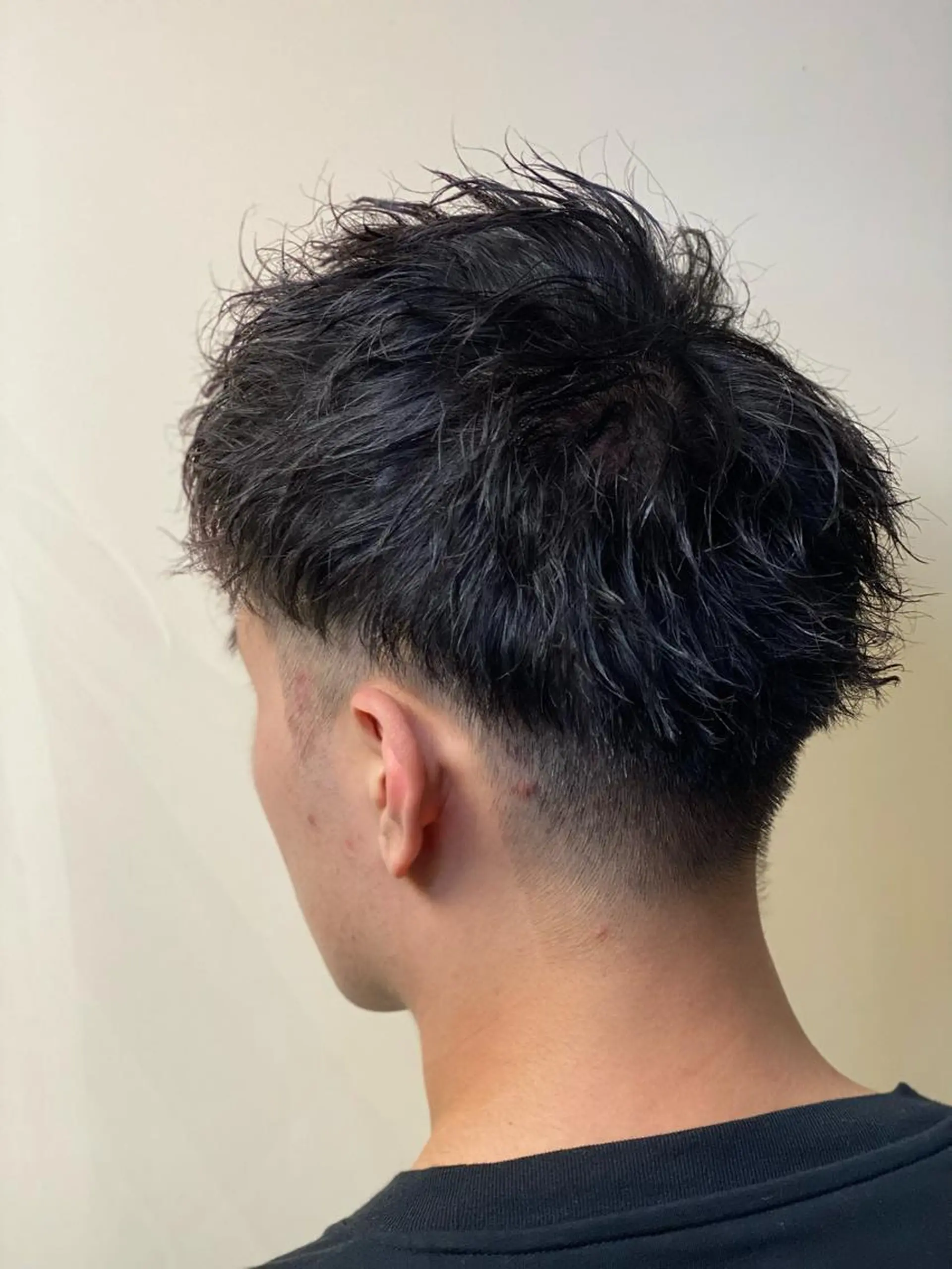 ショート パーマ メンズ 浅見 天翔のヘアスタイル