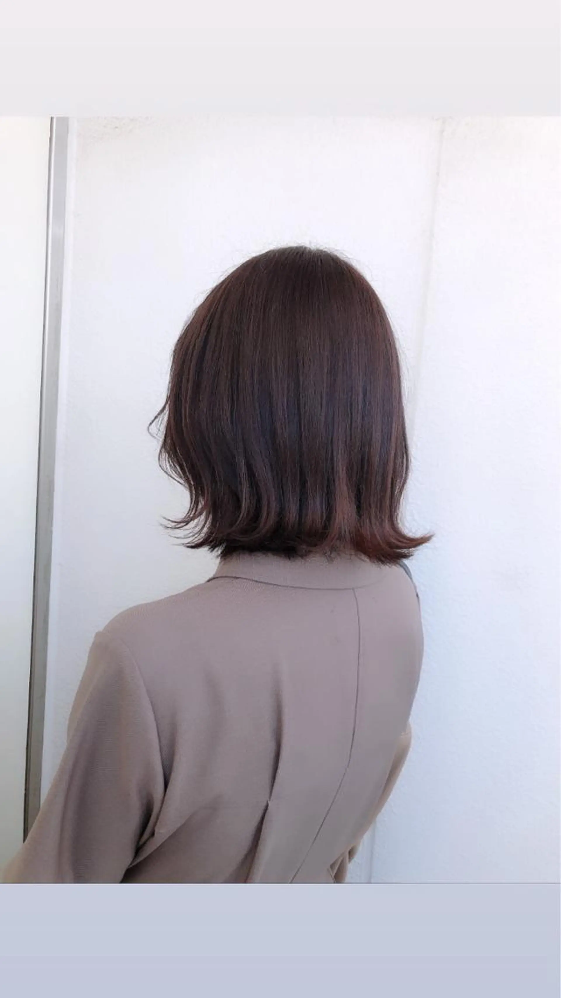 ミディアム カラー カット ヘアカラー トリートメント 韓国🇰🇷レイヤー 映える顔周り🩷のヘアスタイル