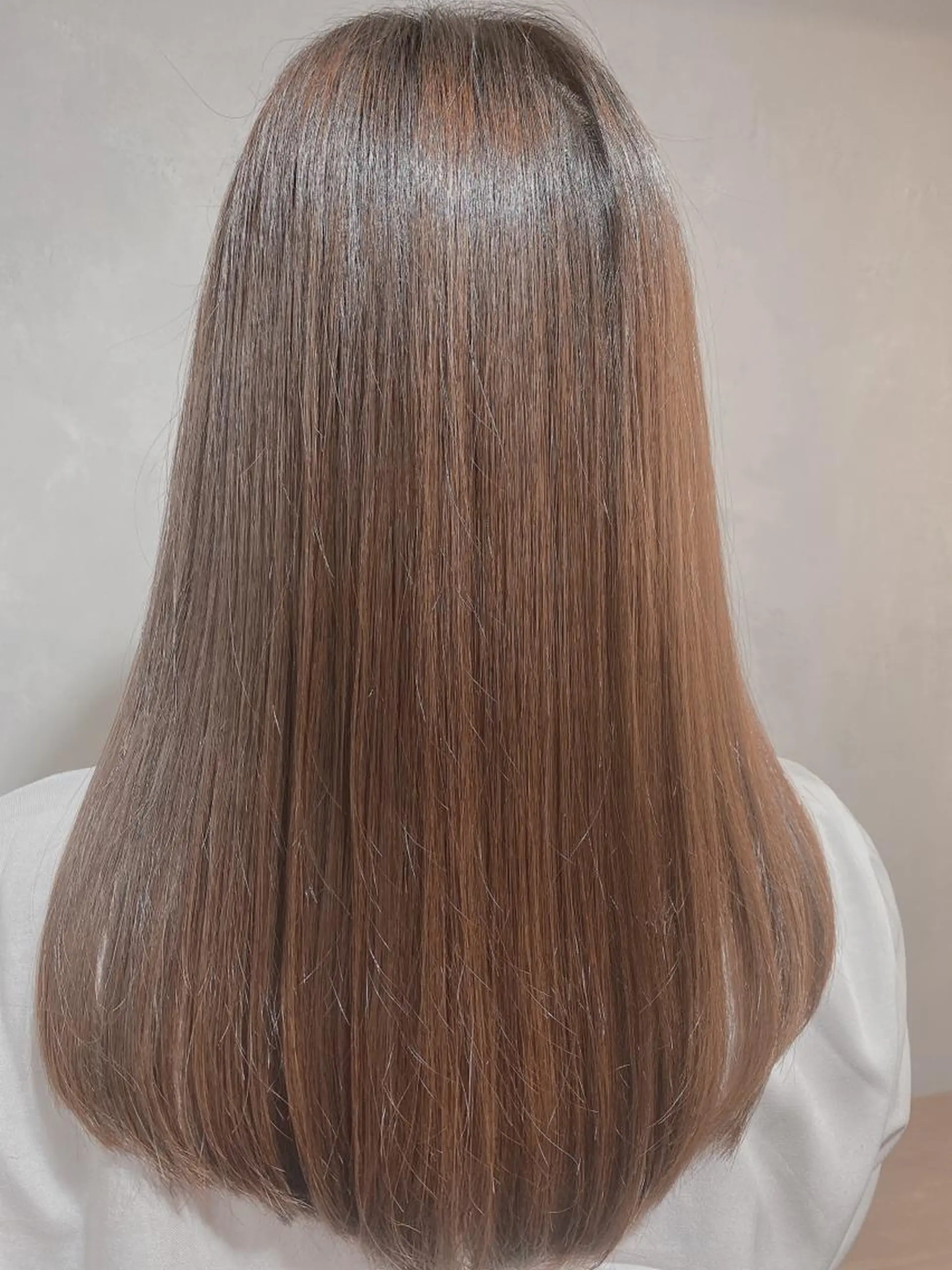 セミロング な つのヘアスタイル
