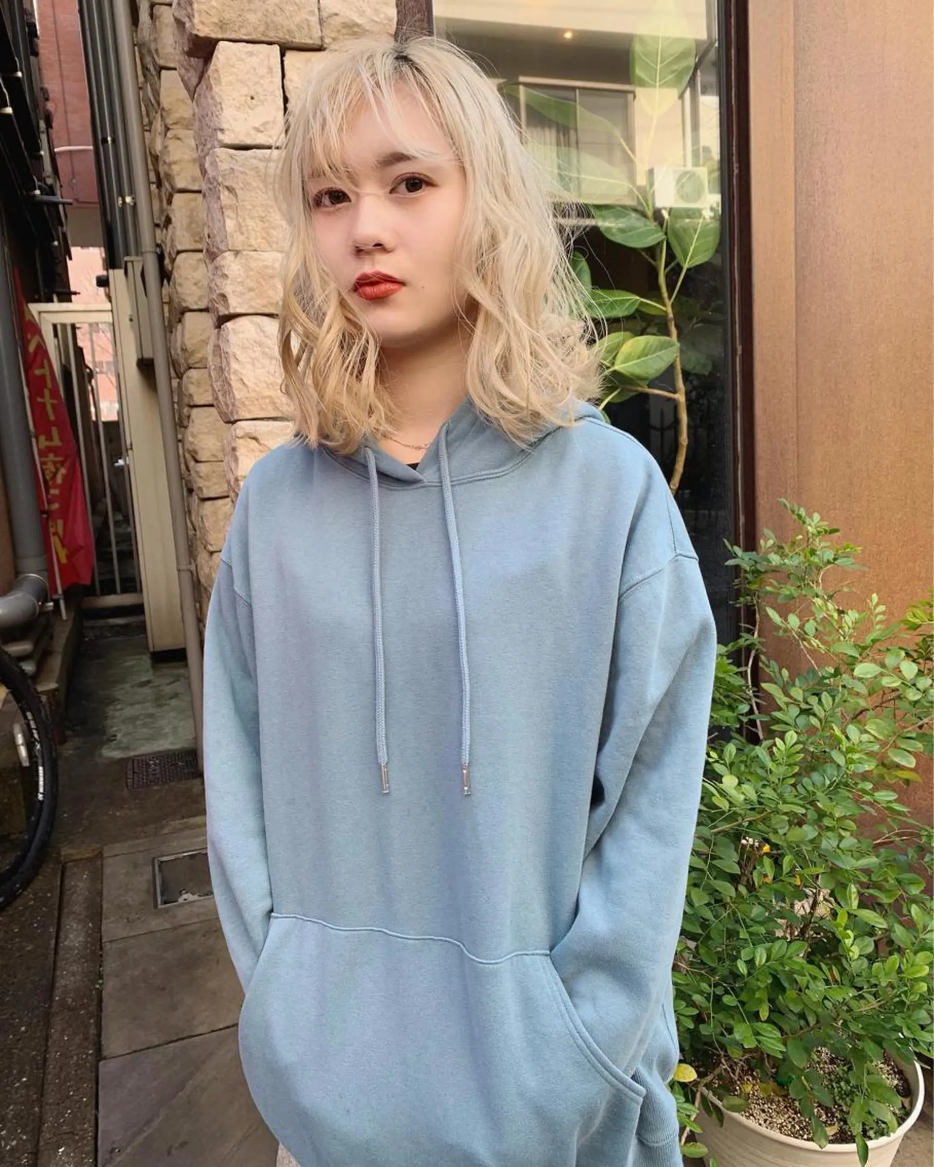 ミディアム カラー パーマ ブリーチ カット ヘアカラー トリートメント Libre 西野圭一のヘアスタイル