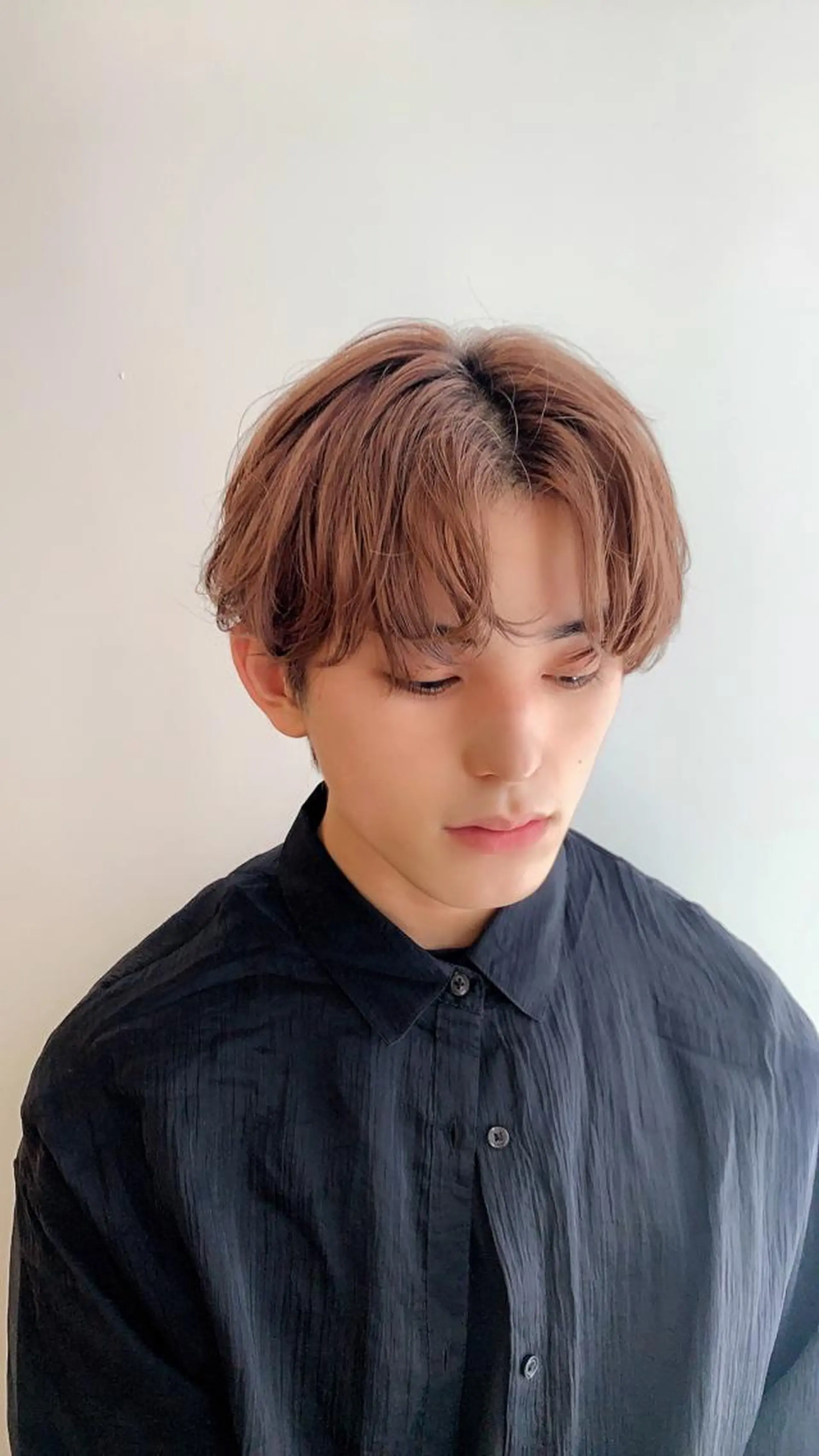 ミディアム パーマ メンズ ミディアムパーマ カルマパーマ メンズパーマ カット ヘアセット メンズStylist 山根慧のヘアスタイル