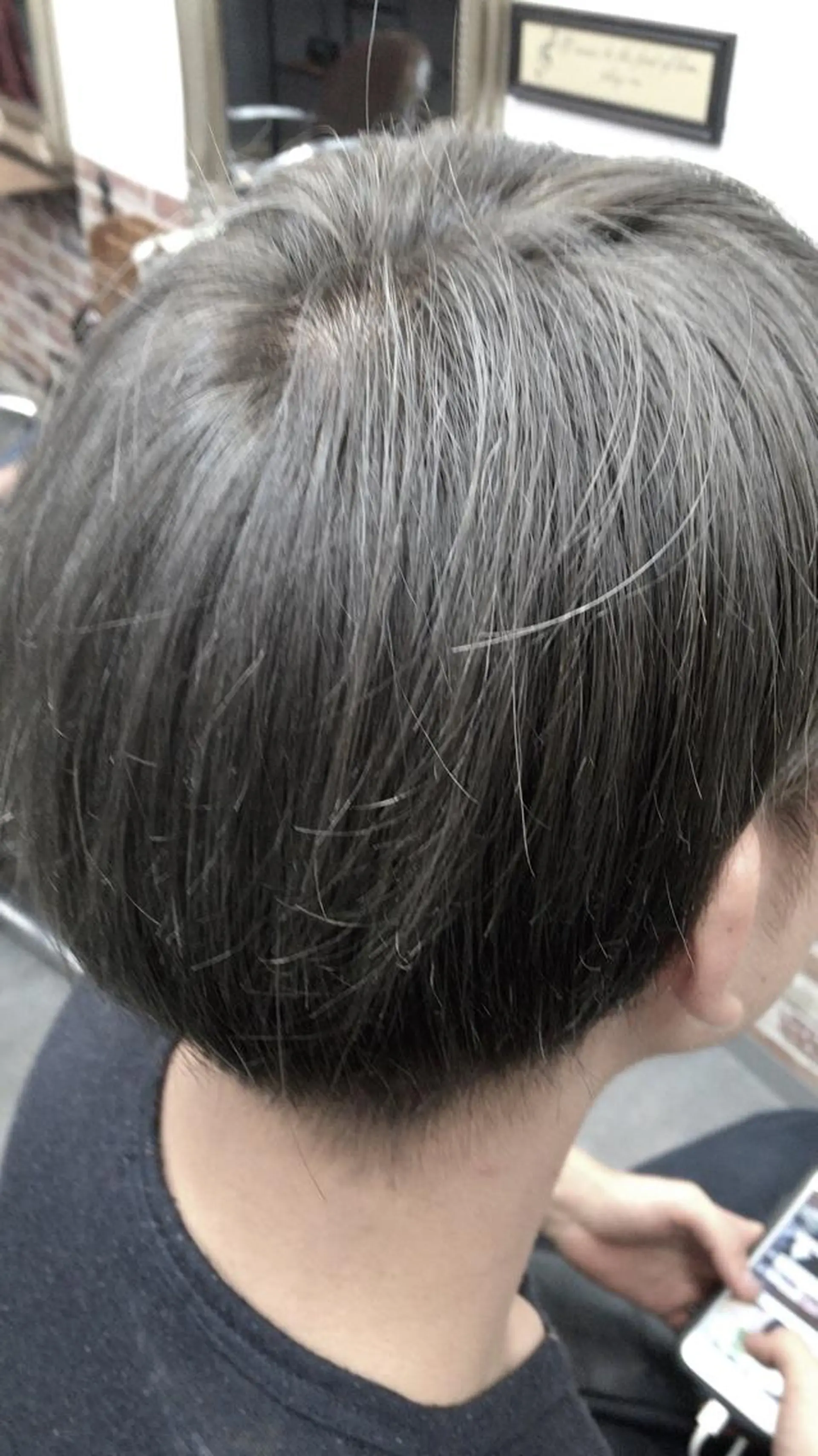 ショート カラー メンズ アッシュ hairsolon Geminiのヘアスタイル