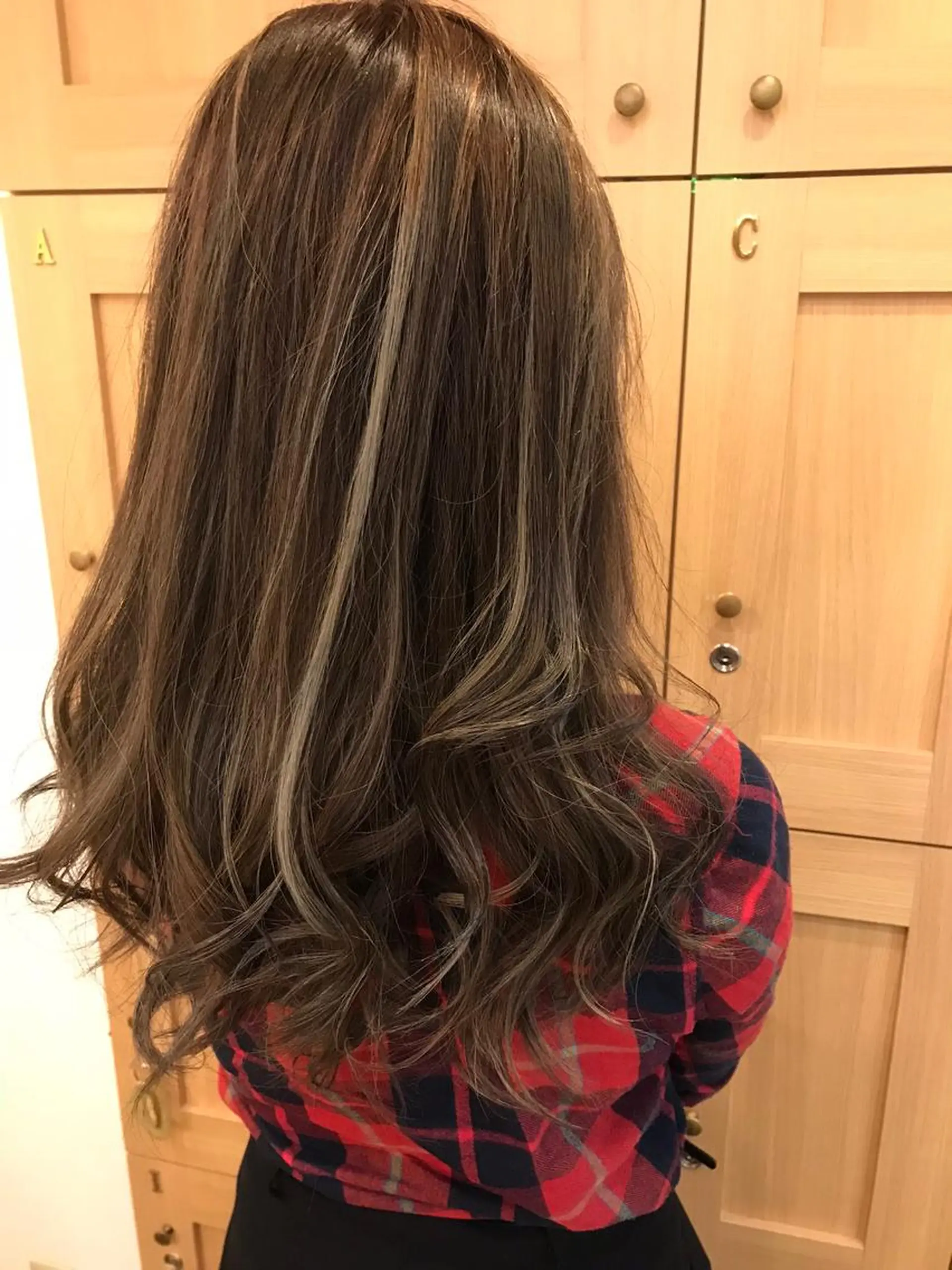 セミロング カラー カット ヘアカラー トリートメント ルーチェヘアー 北摂エリアNo.1のヘアスタイル