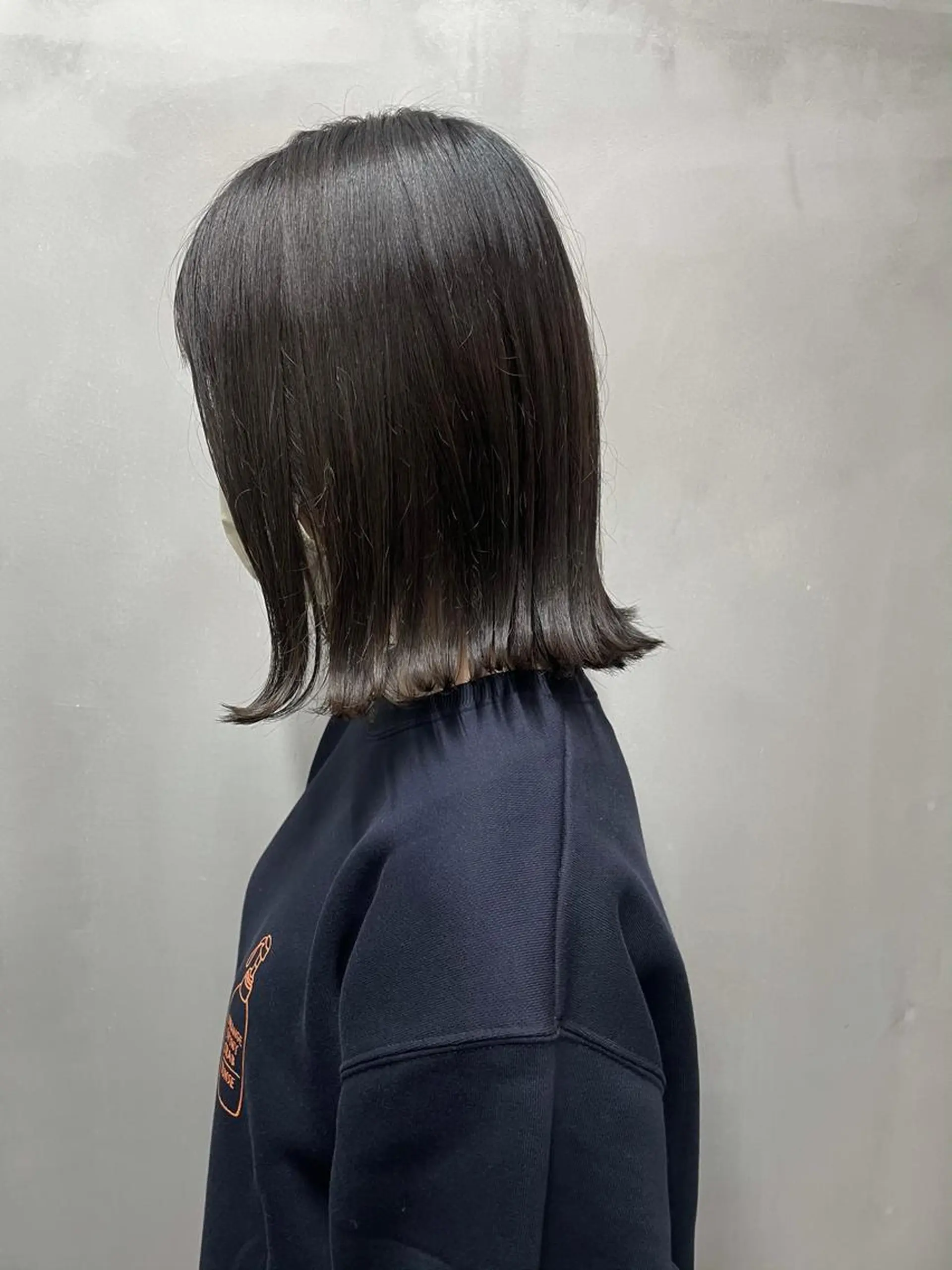 ミディアム カラー カット ヘアカラー トリートメント 齊藤 桃子のヘアスタイル