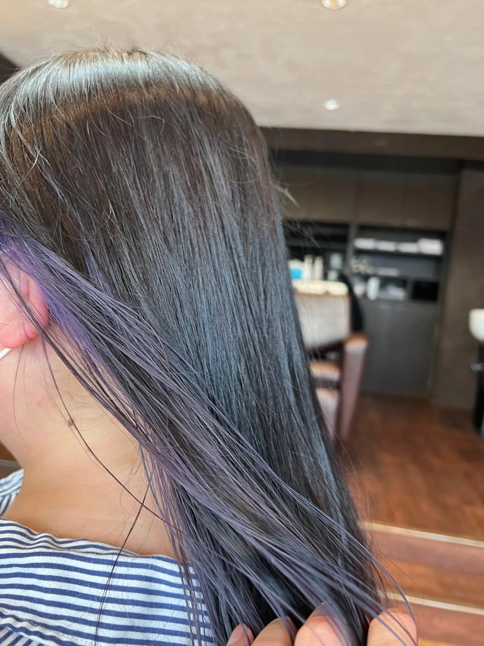 カラー ブリーチ インナーカラー 両国駅徒歩1分⭐️ アイロン仕上げのヘアスタイル