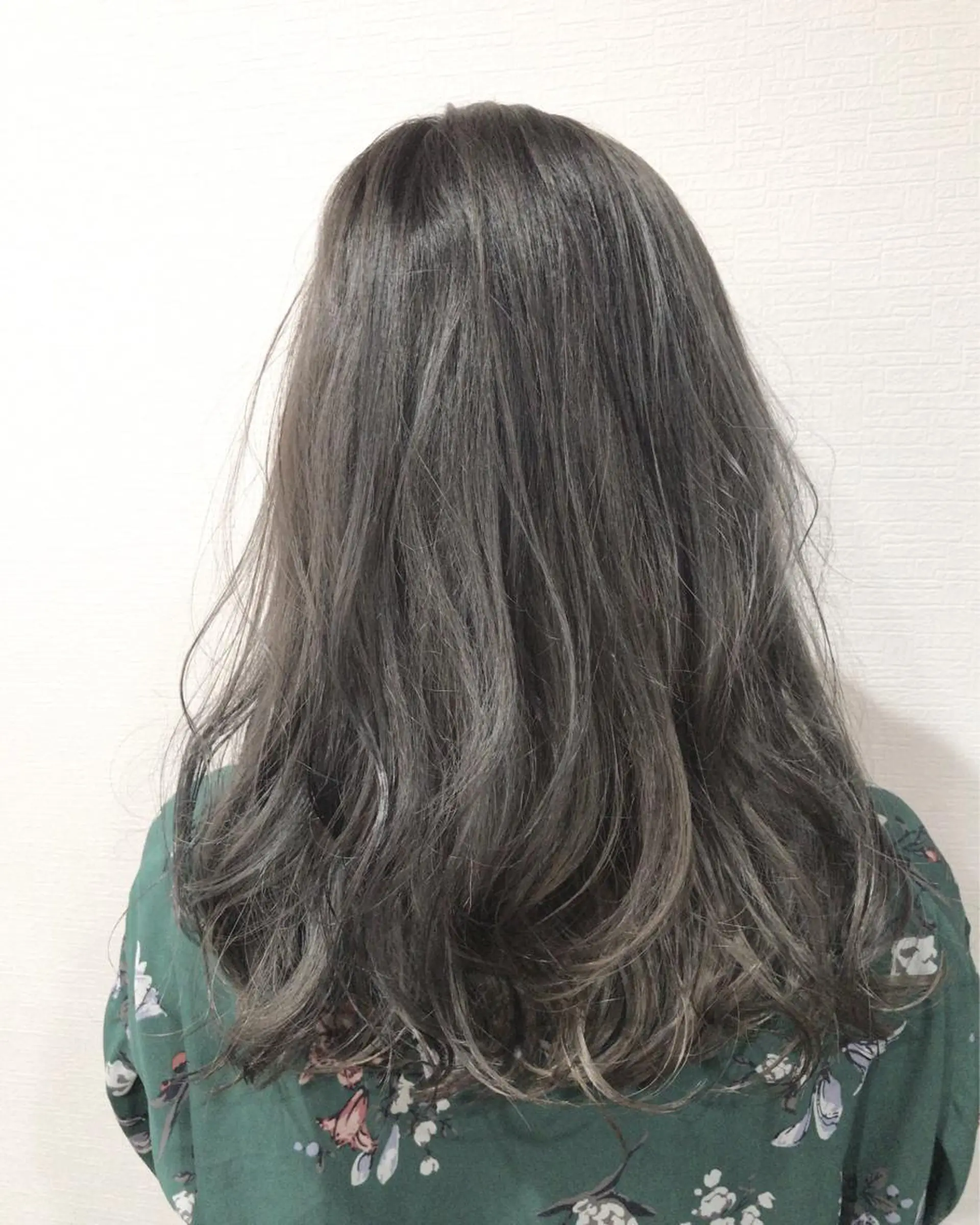セミロング カラー haku  hair salon所属・レイヤーカット匠 イソザキノリユキのヘアスタイル