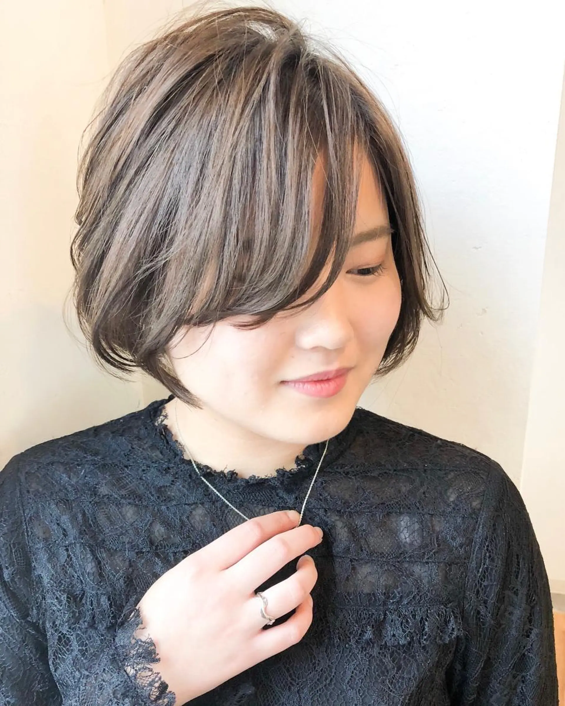 ショート カラー うざバング TOWA 野村　コウダイのヘアスタイル