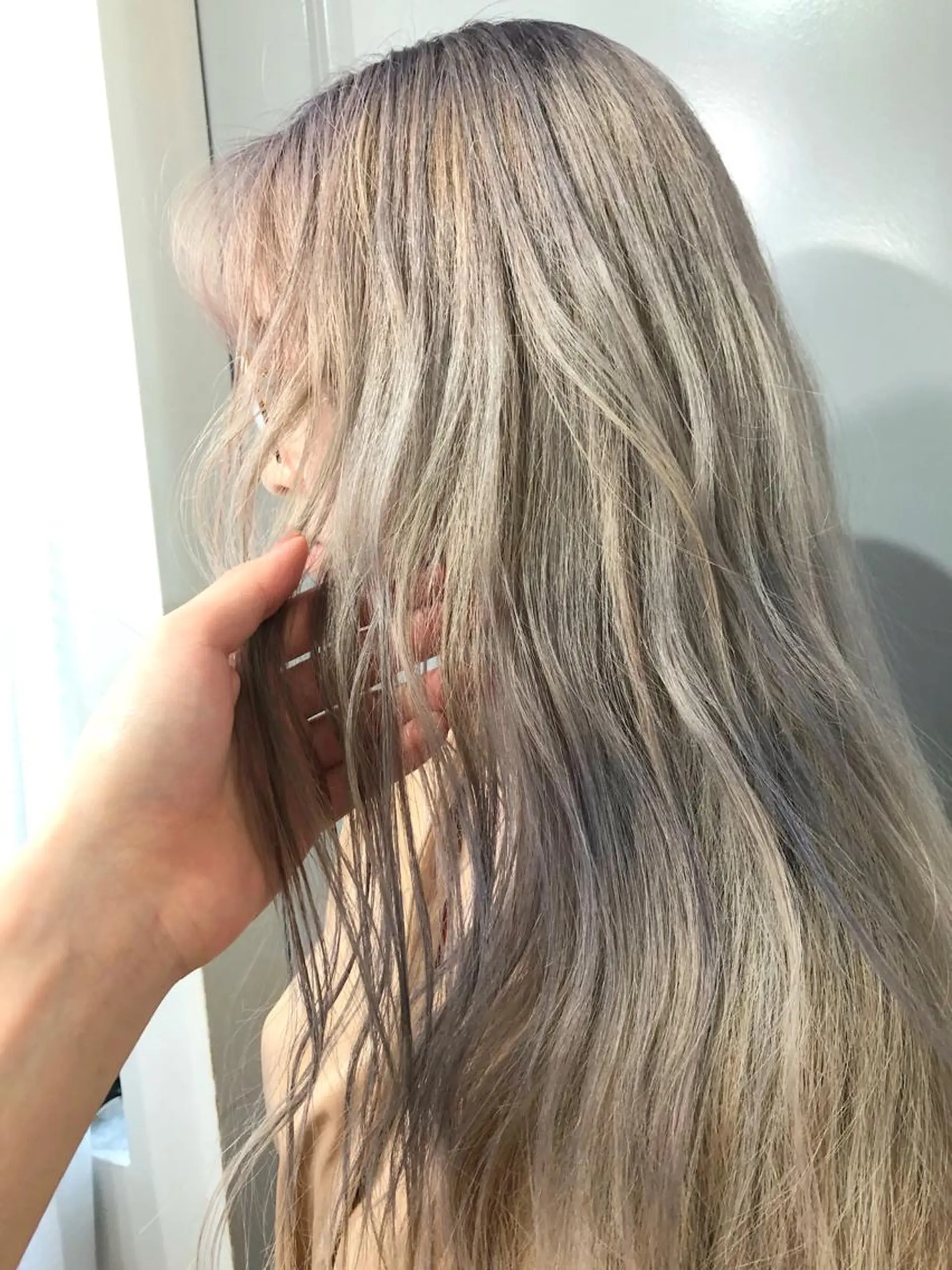 ロング カラー ブリーチ ケアブリーチ ハイトーンカラー Pia ツボイ ケイタのヘアスタイル