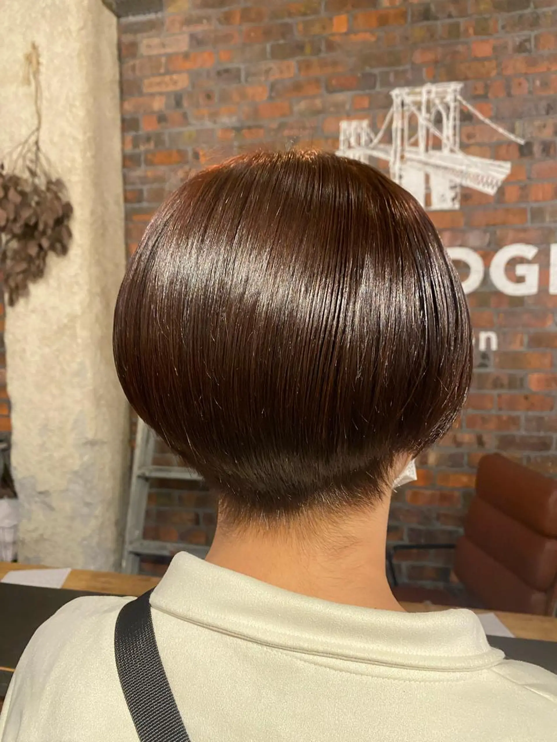 ショート カラー ブラウンカラー マロンブラウン the BRIDGE 加藤みのりのヘアスタイル