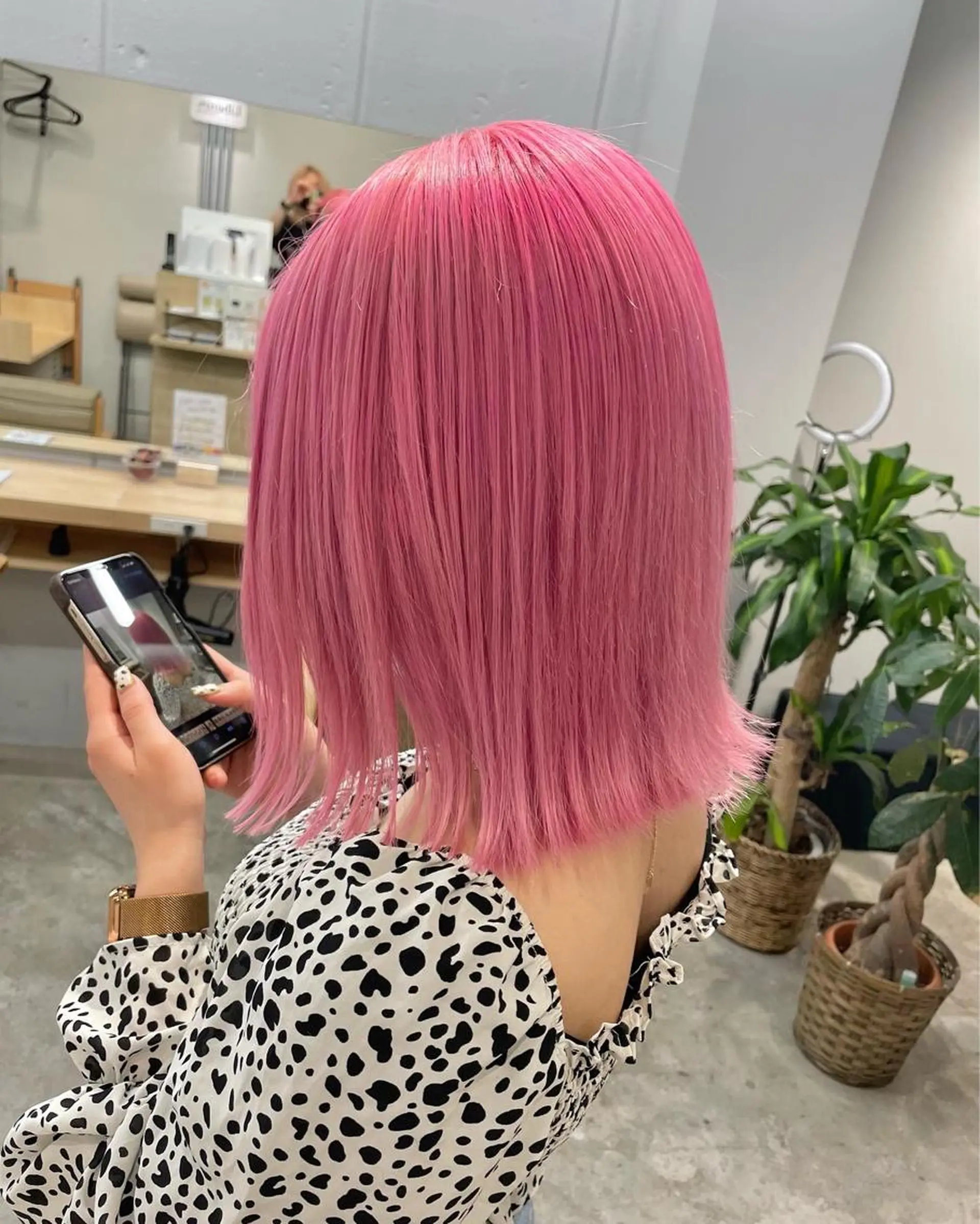 ミディアム カット ヘアカラー SAEKI【ior 】北千住店ブリーチのヘアスタイル