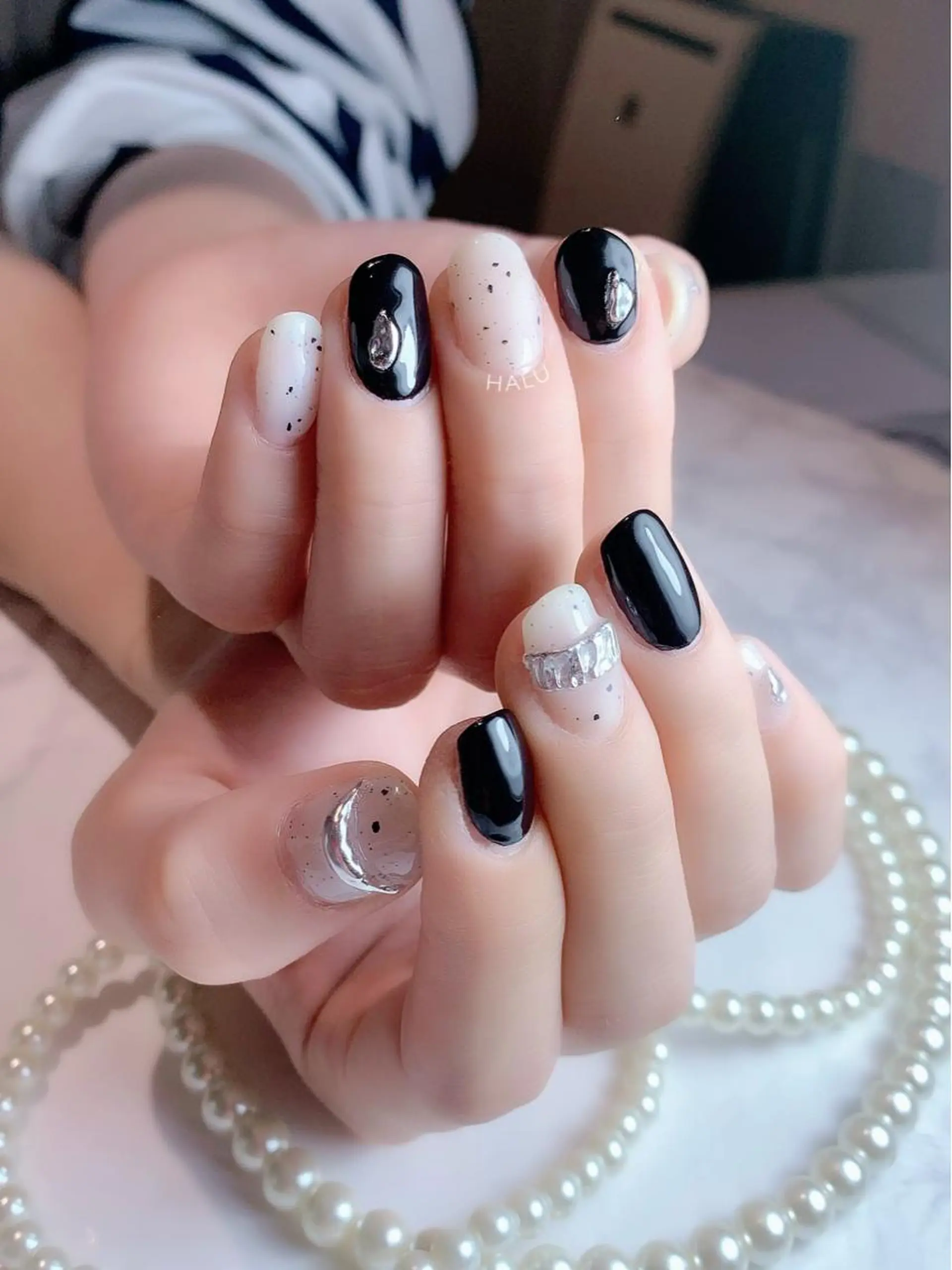 ネイル シルバー HALU ハルのネイルデザイン