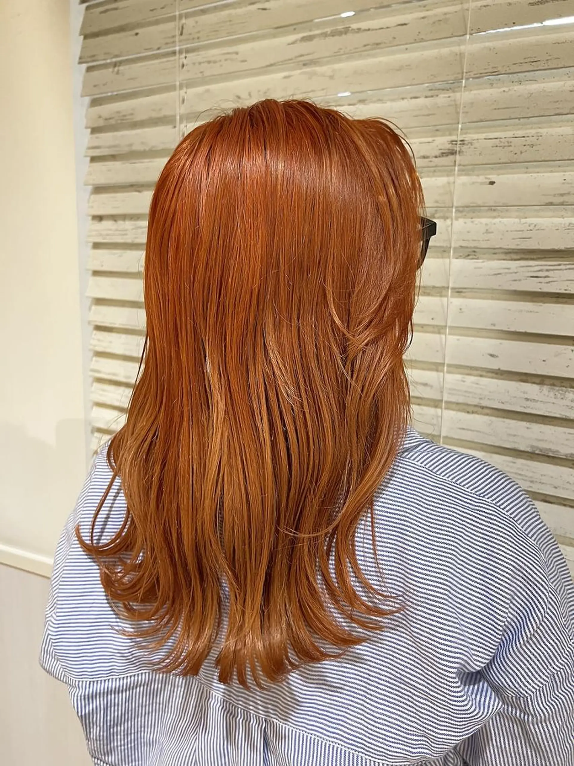 ロング ヘアカラー NEOLIVE ROAのヘアスタイル