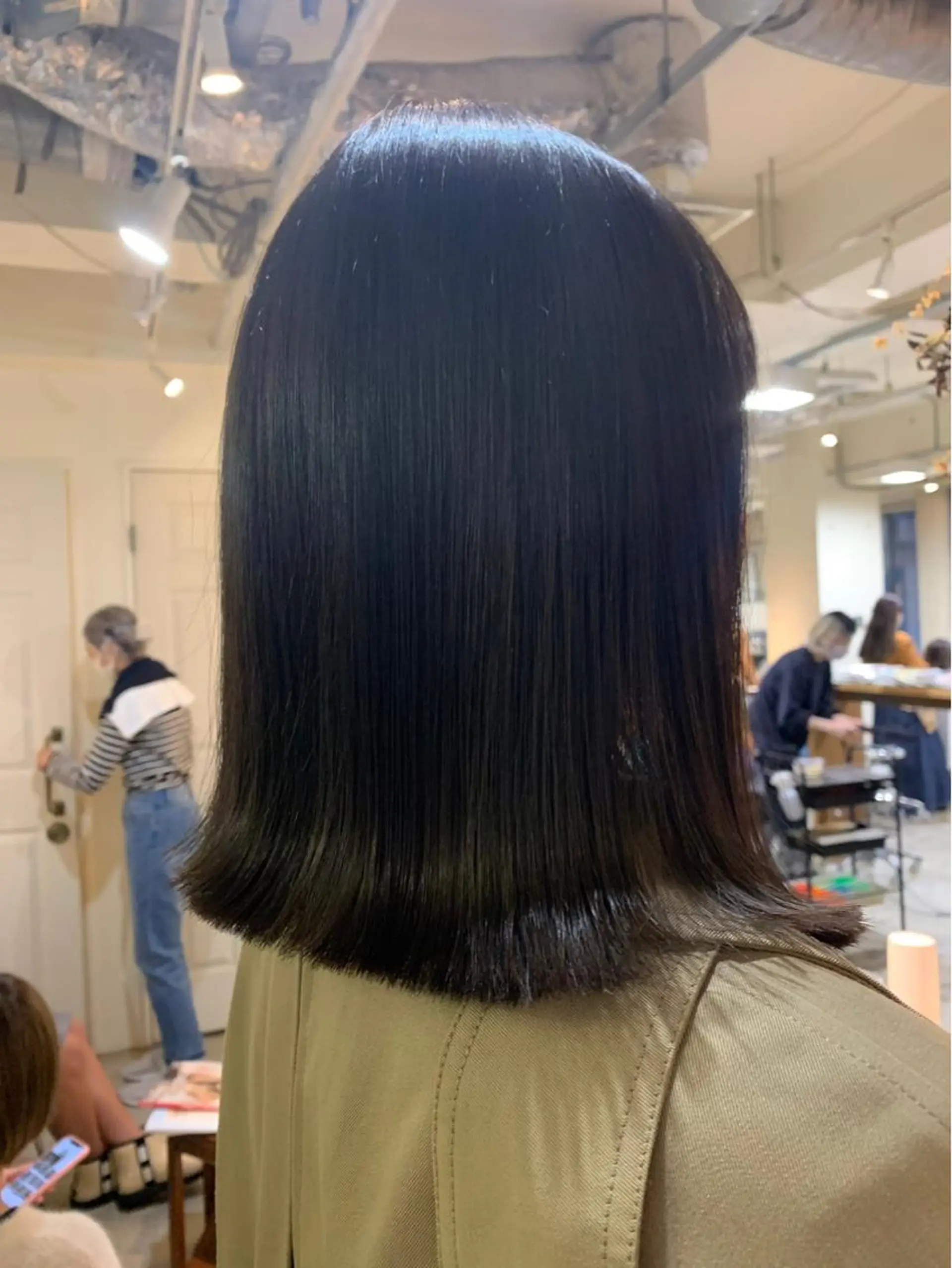 セミロング カラー 切りっぱなしロブ パーマ美容師 hanaのヘアスタイル