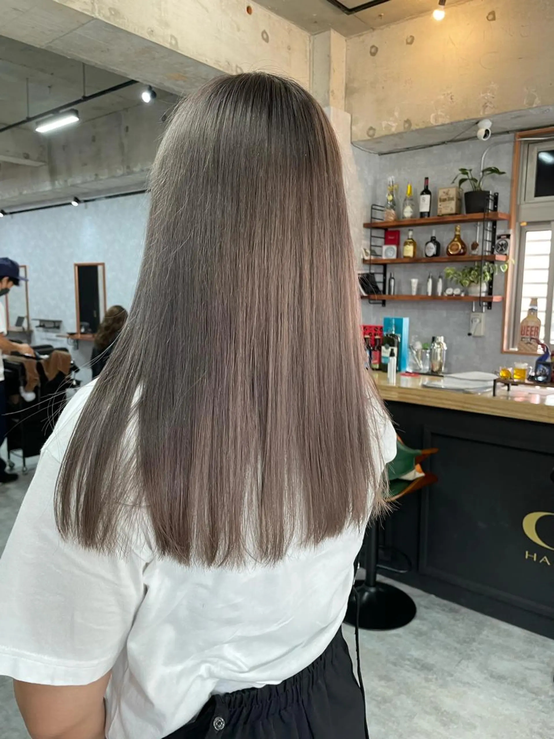 ロング andKおもろまち店 艶ダブルカラー✨のヘアスタイル