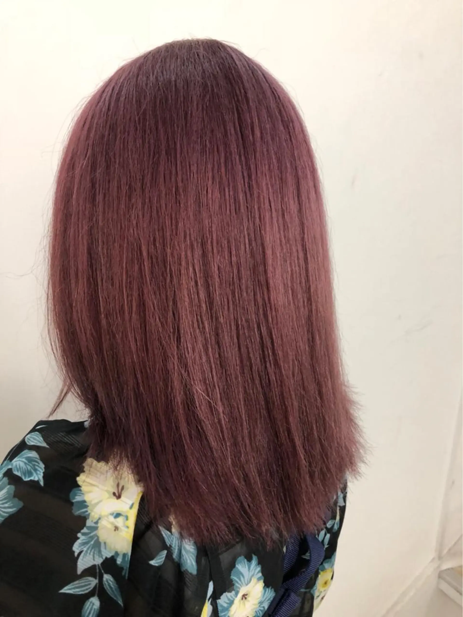 ミディアム カラー SOA所属・西村あきや トレンド韓国ヘアのヘアスタイル