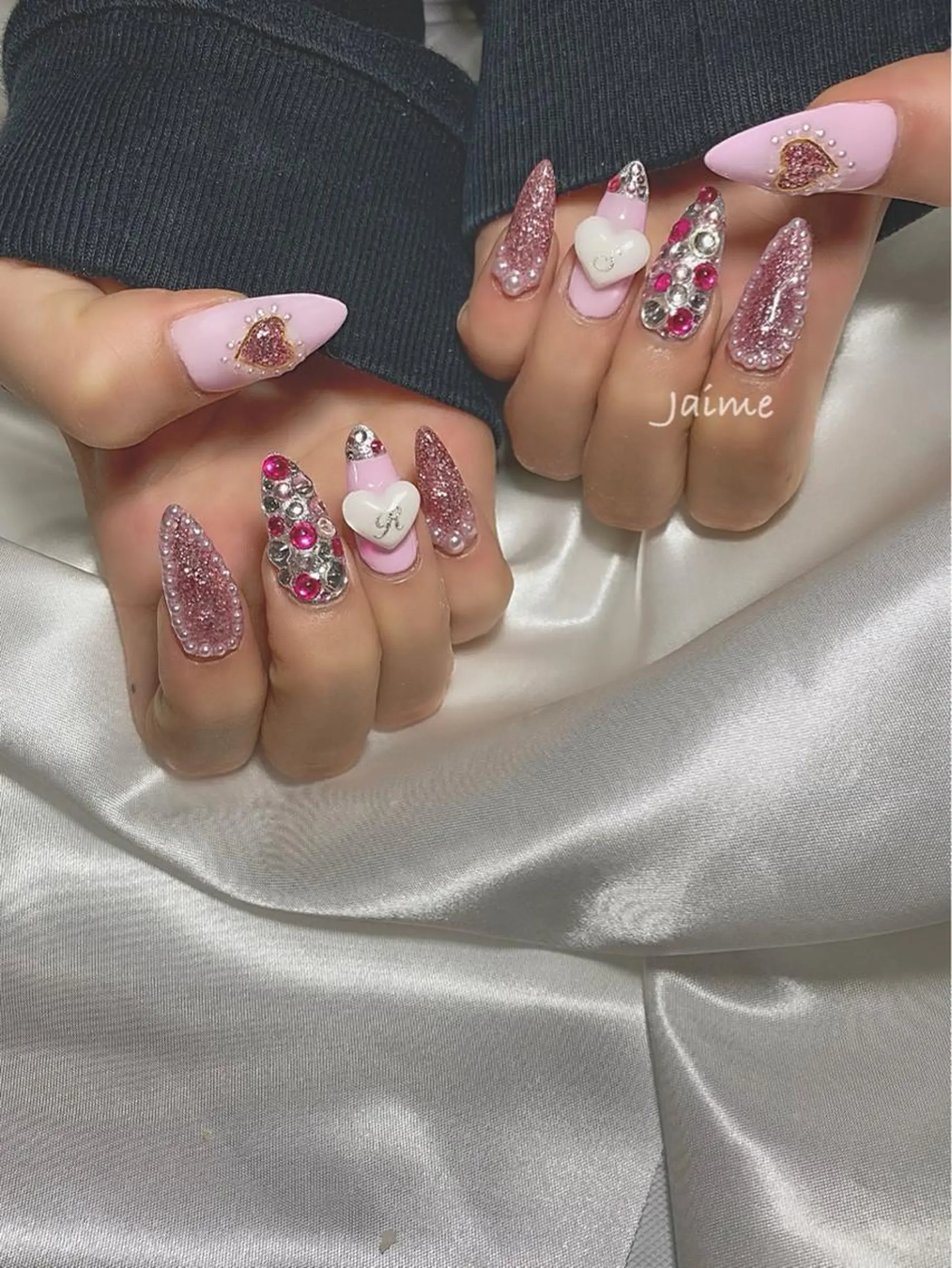 ロング ネイル ハート Jaime Yuiのネイルデザイン