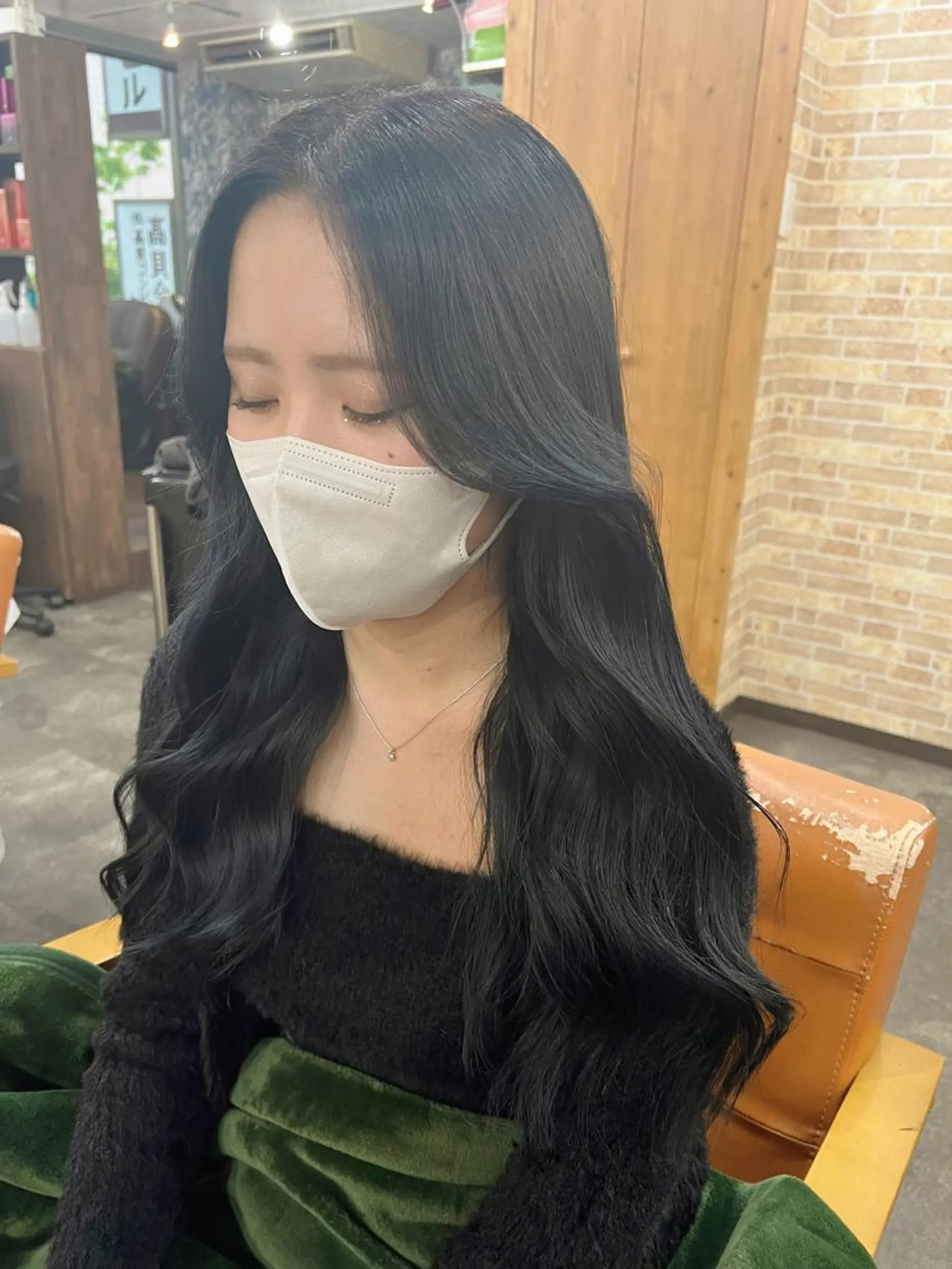 セミロング カラー 黒髪 ブルーカラー ブルーブラック ヘアカラー トリートメント 上質髪🪐 AIRI🪷‧₊˚のヘアスタイル