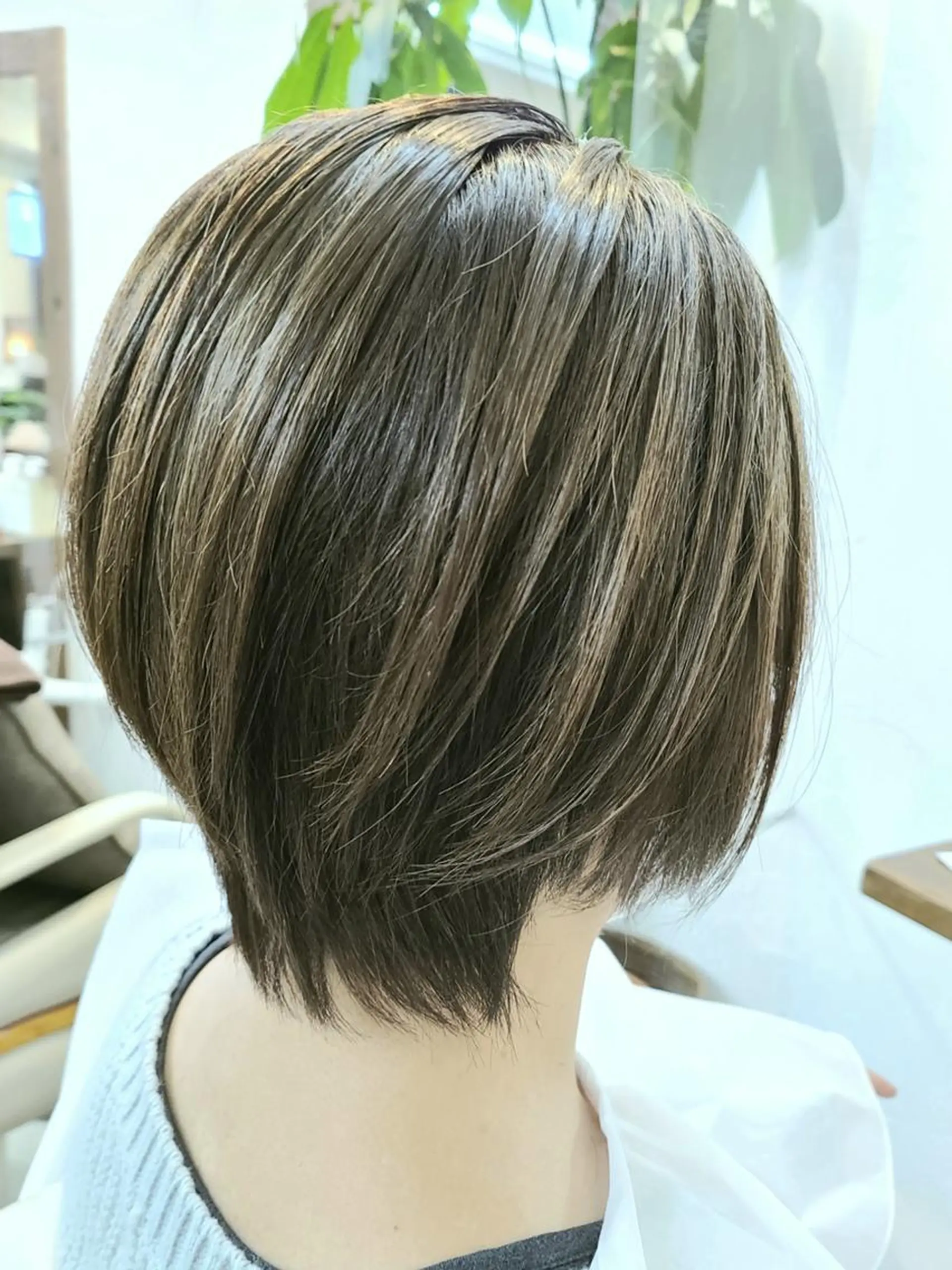 ショート カラー 【大宮】デザイナー Anne 諳 アンのヘアスタイル