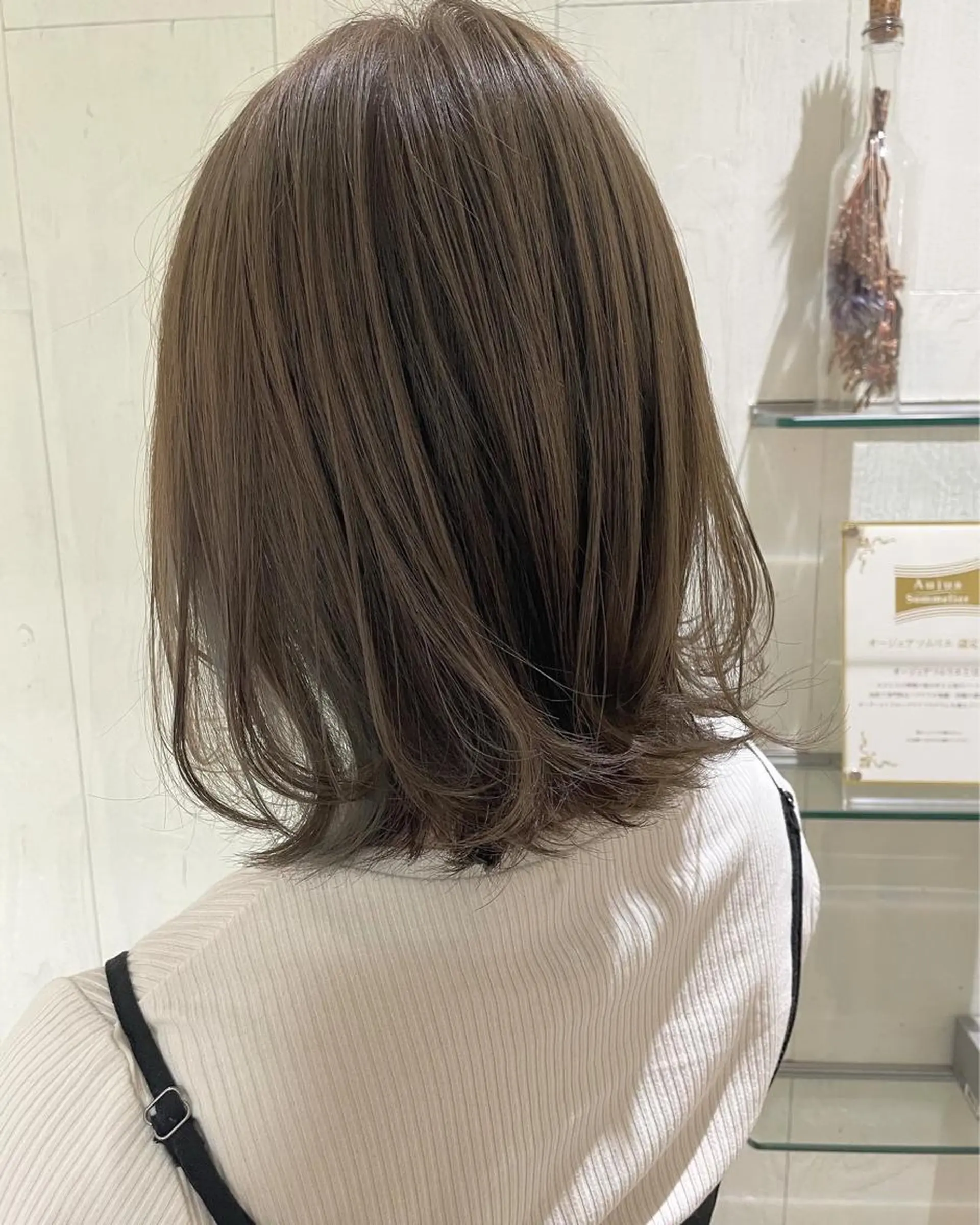 ミディアム カラー アッシュ ベージュカラー 透明感カラー ボブ くびれヘア ヘアカラー トリートメント 河合秀明/ショート /ボブ/レイヤーのヘアスタイル