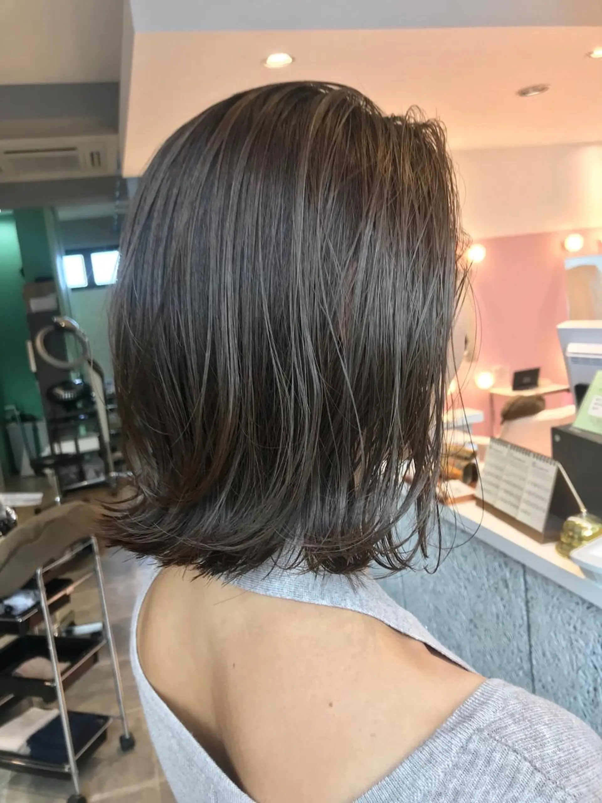 ミディアム ハイライト カット ヘアカラー トリートメント 所渉/韓国レイヤー /ウルフカットのヘアスタイル