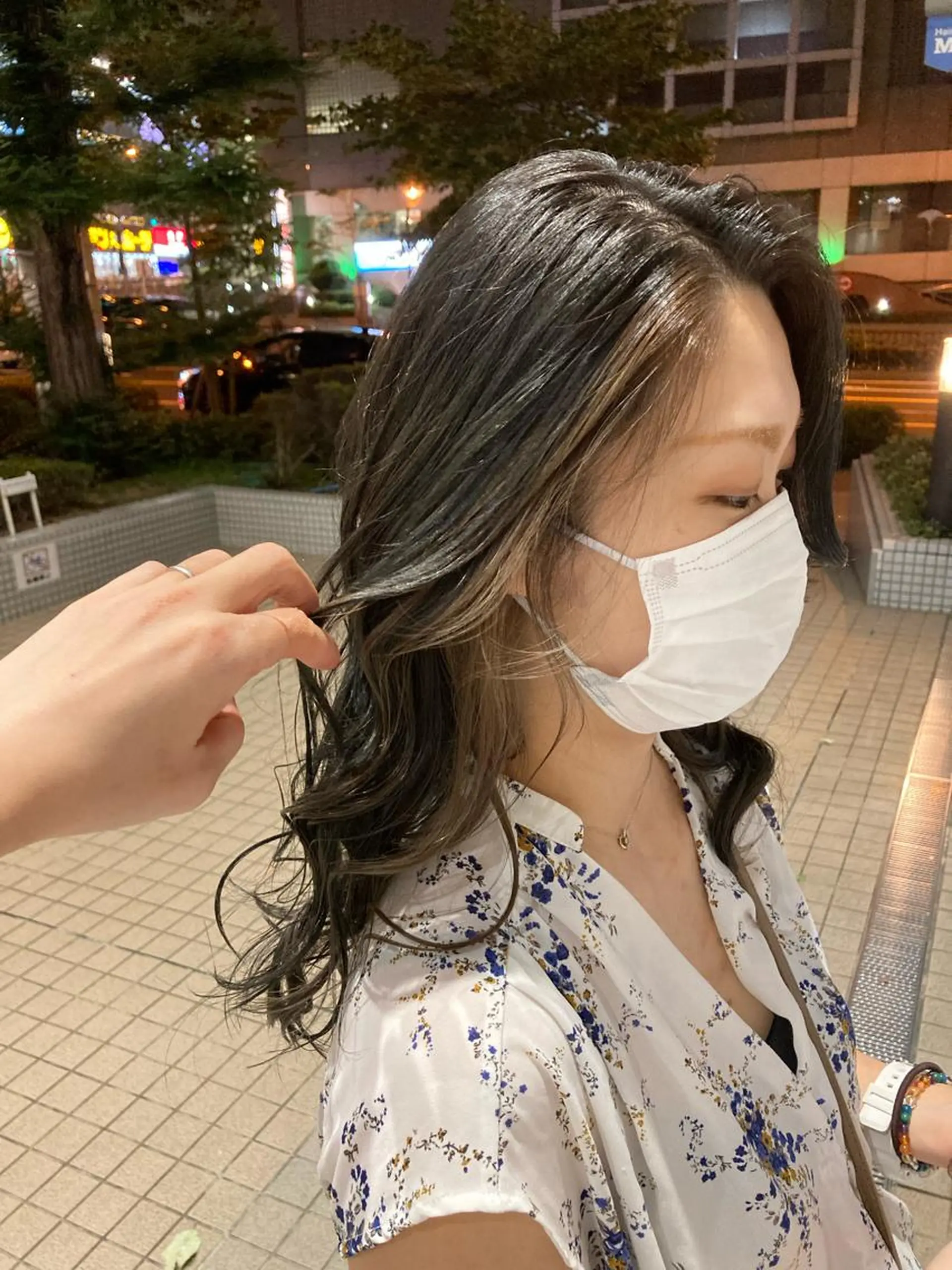 セミロング カラー ミストバング  フェイスフレーミング カット ヘアカラー トリートメント SHAFT Ieiriのヘアスタイル