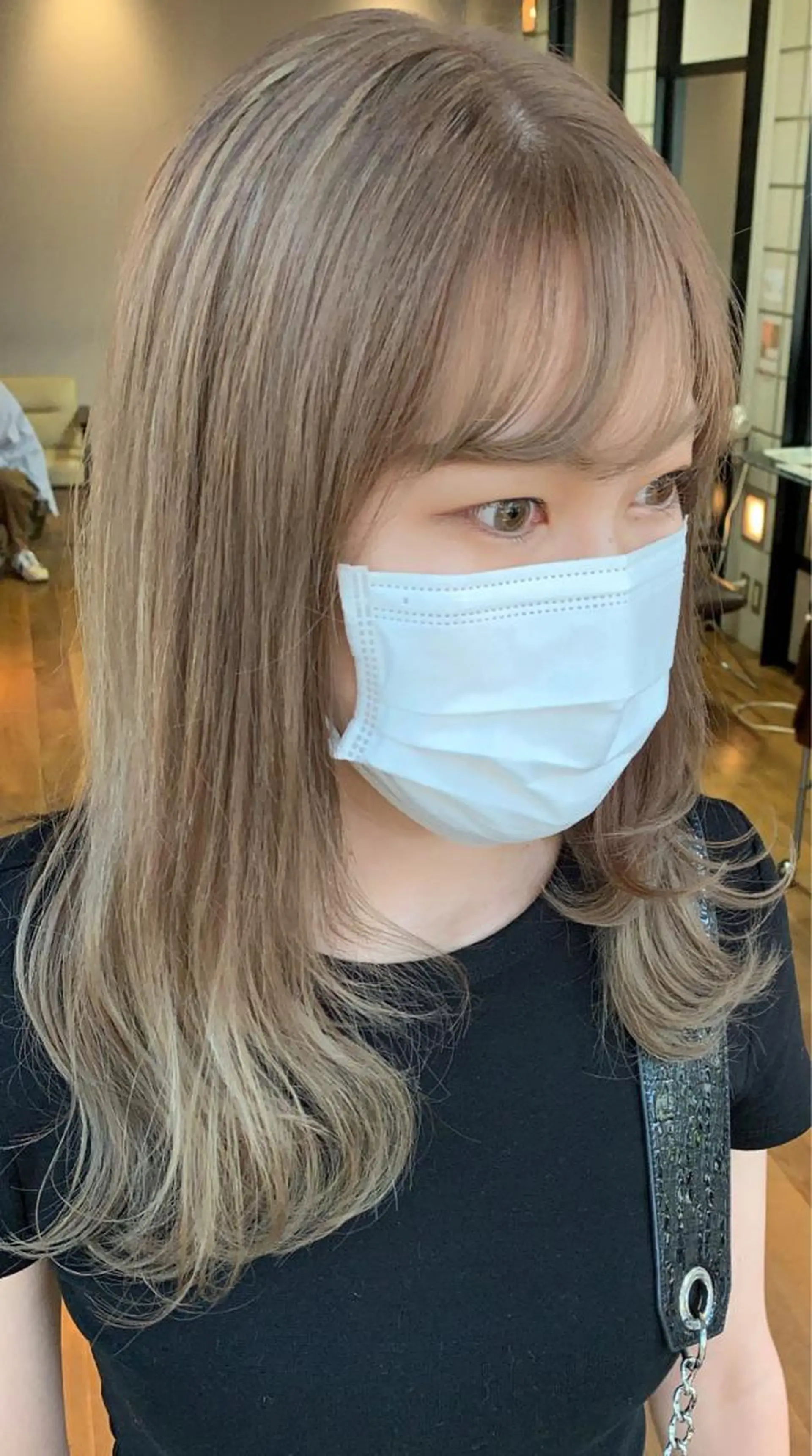 ロング カラー ベージュカラー ブリーチ ヘアカラー 松本  夏海のヘアスタイル