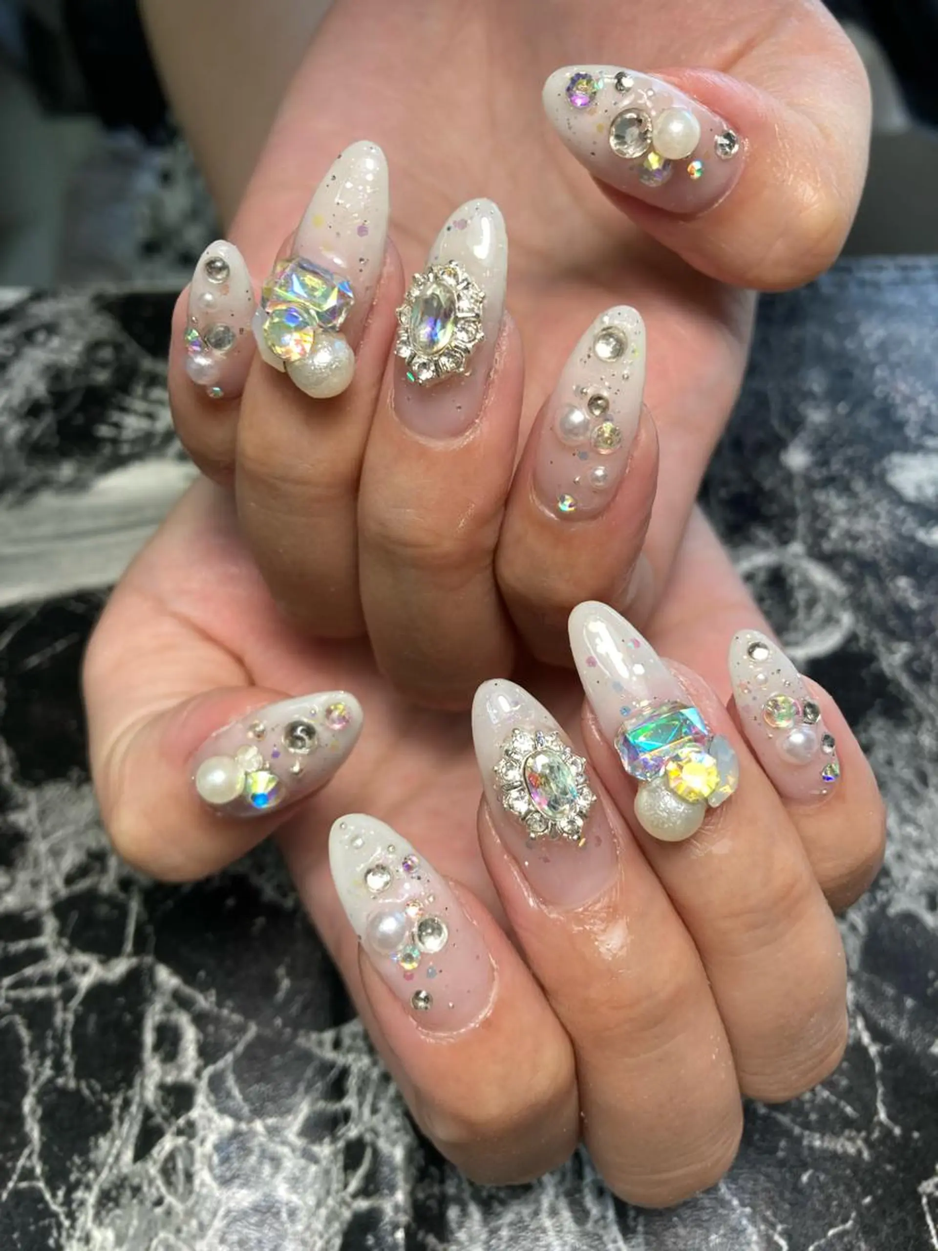 セミロング ネイル スカルプネイル ハンドネイル フットネイル ✴︎ Delightのネイルデザイン