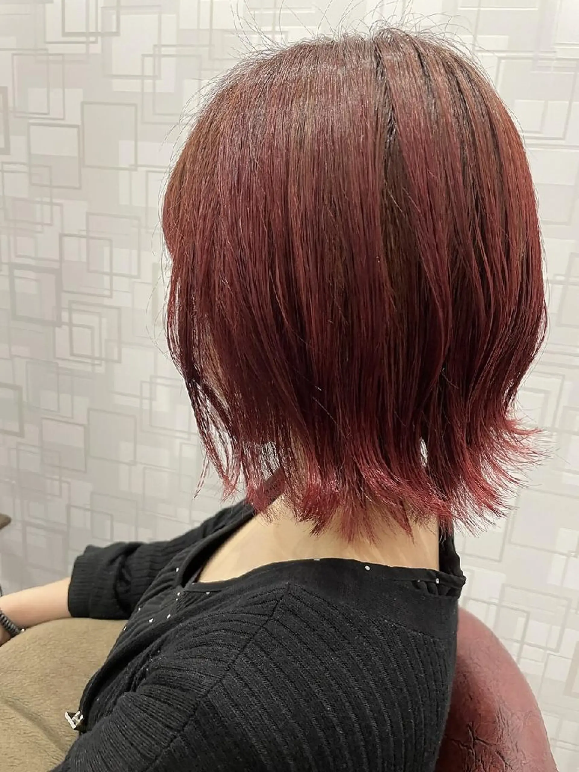 ショート カラー ボブレイヤー 丸みショート アディクシーカラー バレイヤージュ ベージュカラー カット ヘアカラー トリートメント メンズパーマ/顔周り レイヤーカット/えののヘアスタイル
