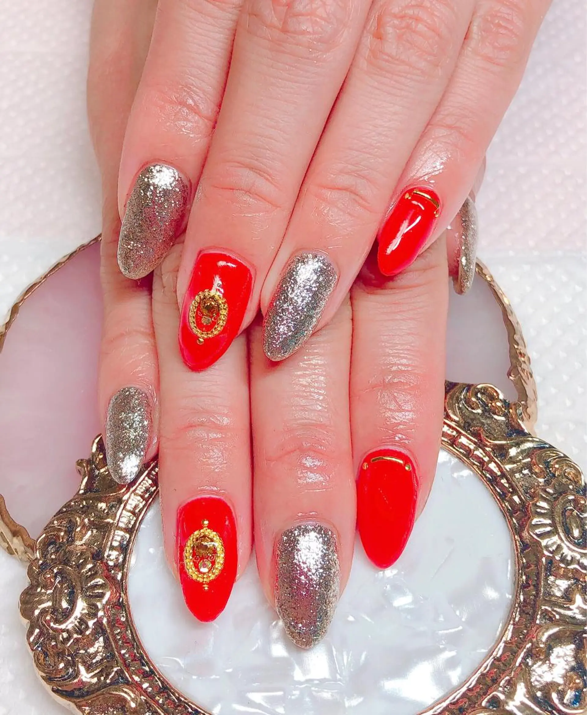 ネイル シンプルネイル CROWN プライベートサロンのネイルデザイン