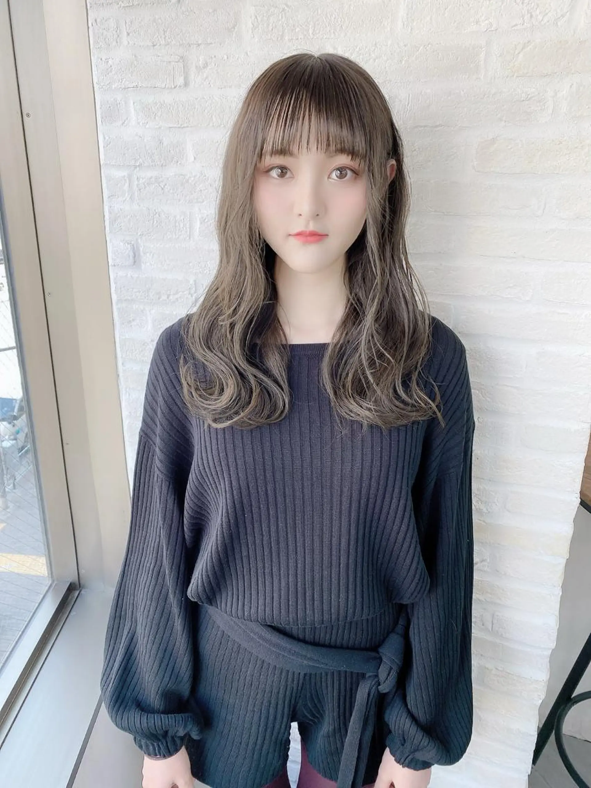 セミロング 前地 麻衣のヘアスタイル