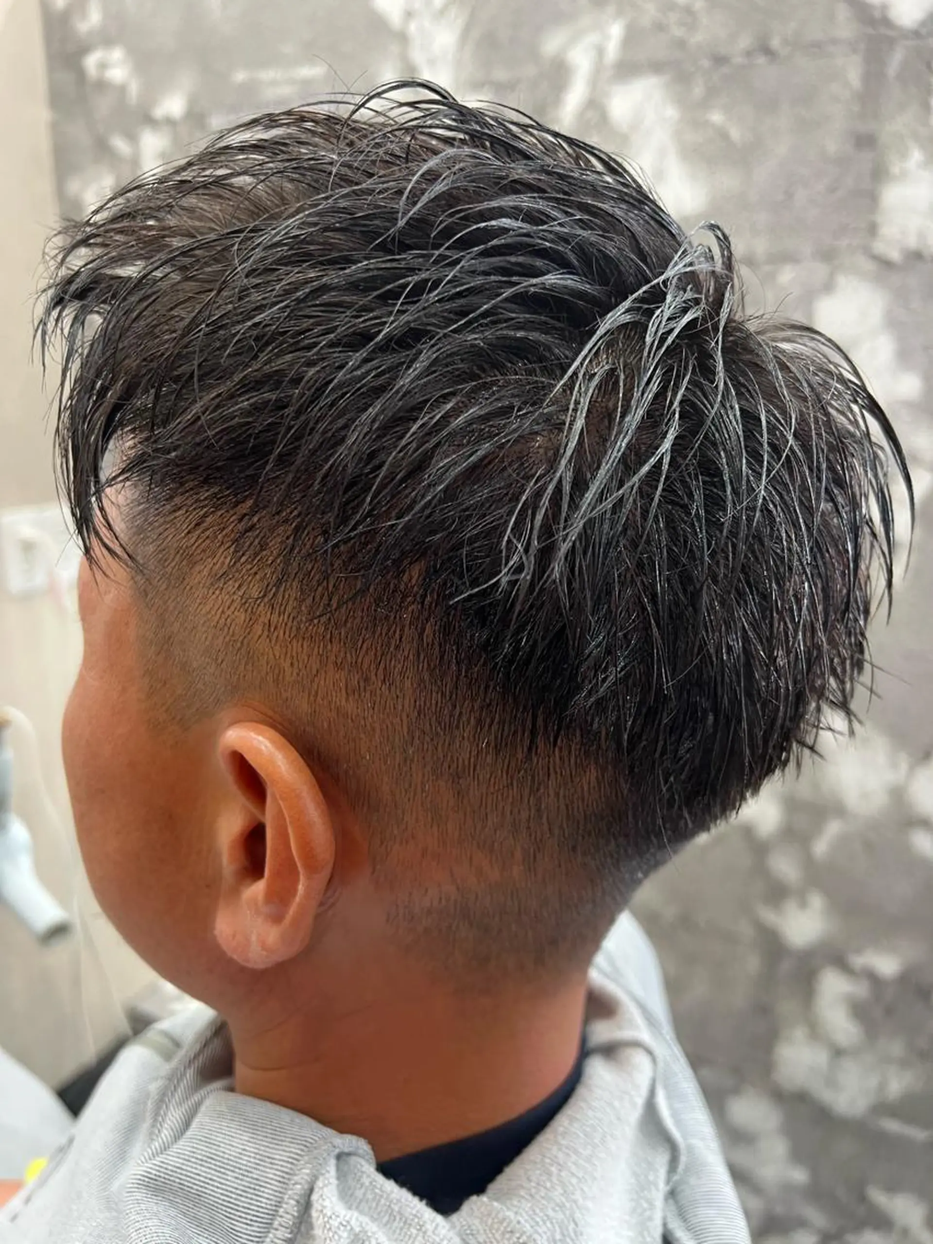 メンズ 岡田 麗華のヘアスタイル