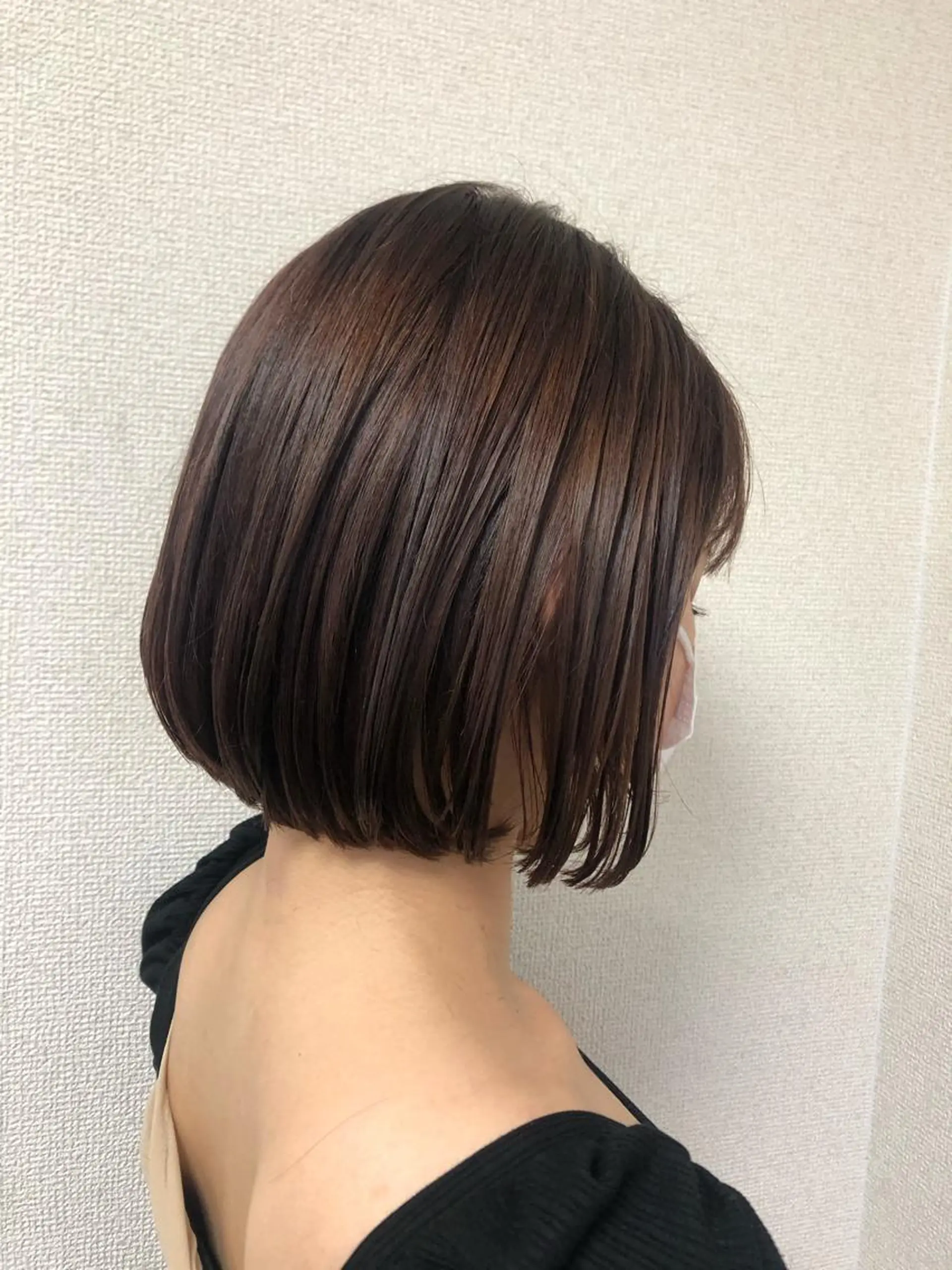 ミディアム アッシュ パープルカラー ボブ ハイライト レイヤーカット 大久保 真希のヘアスタイル